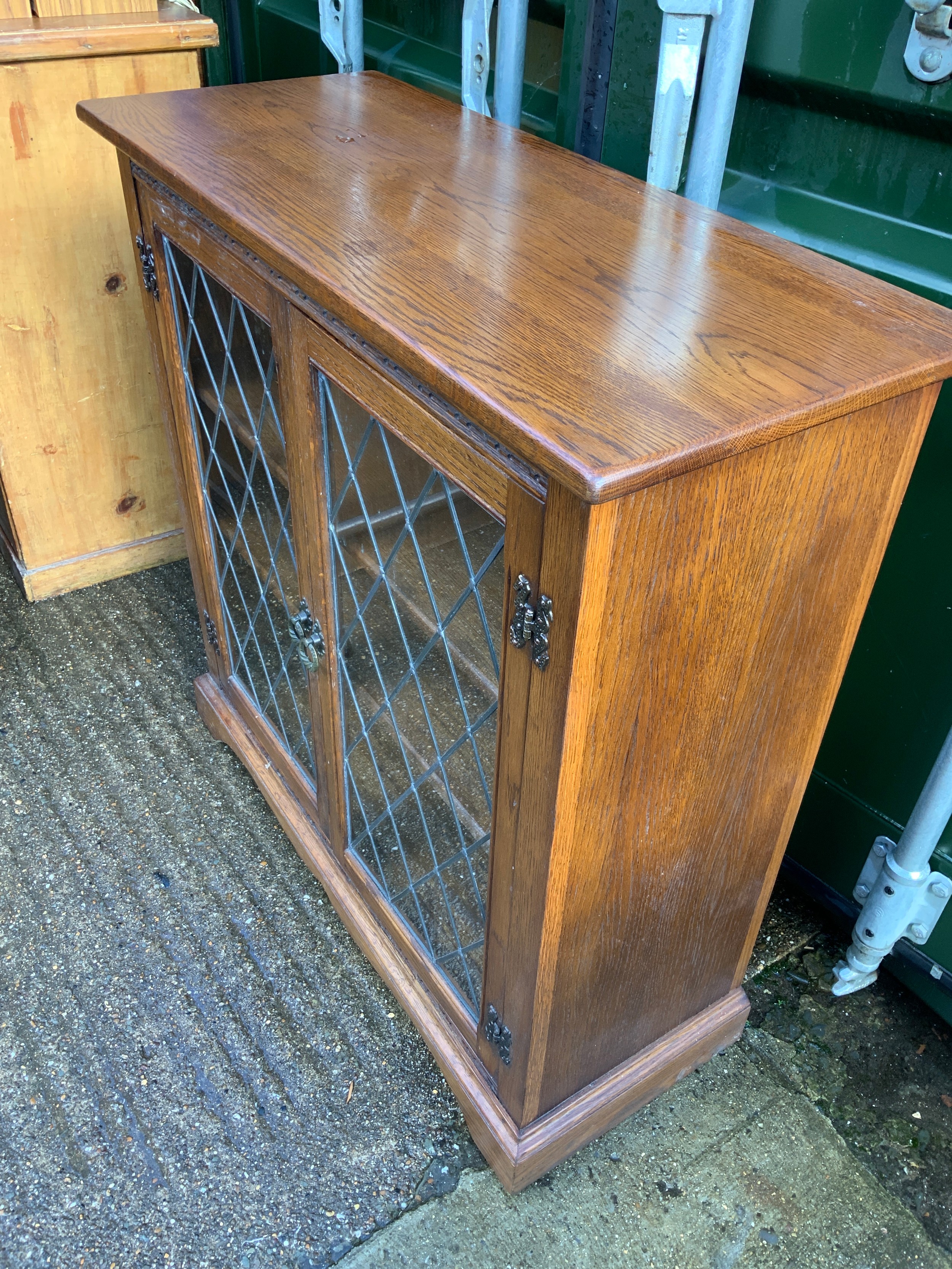 Oak Glazed Cabinet - 90cm x 92cm - Image 2 of 2