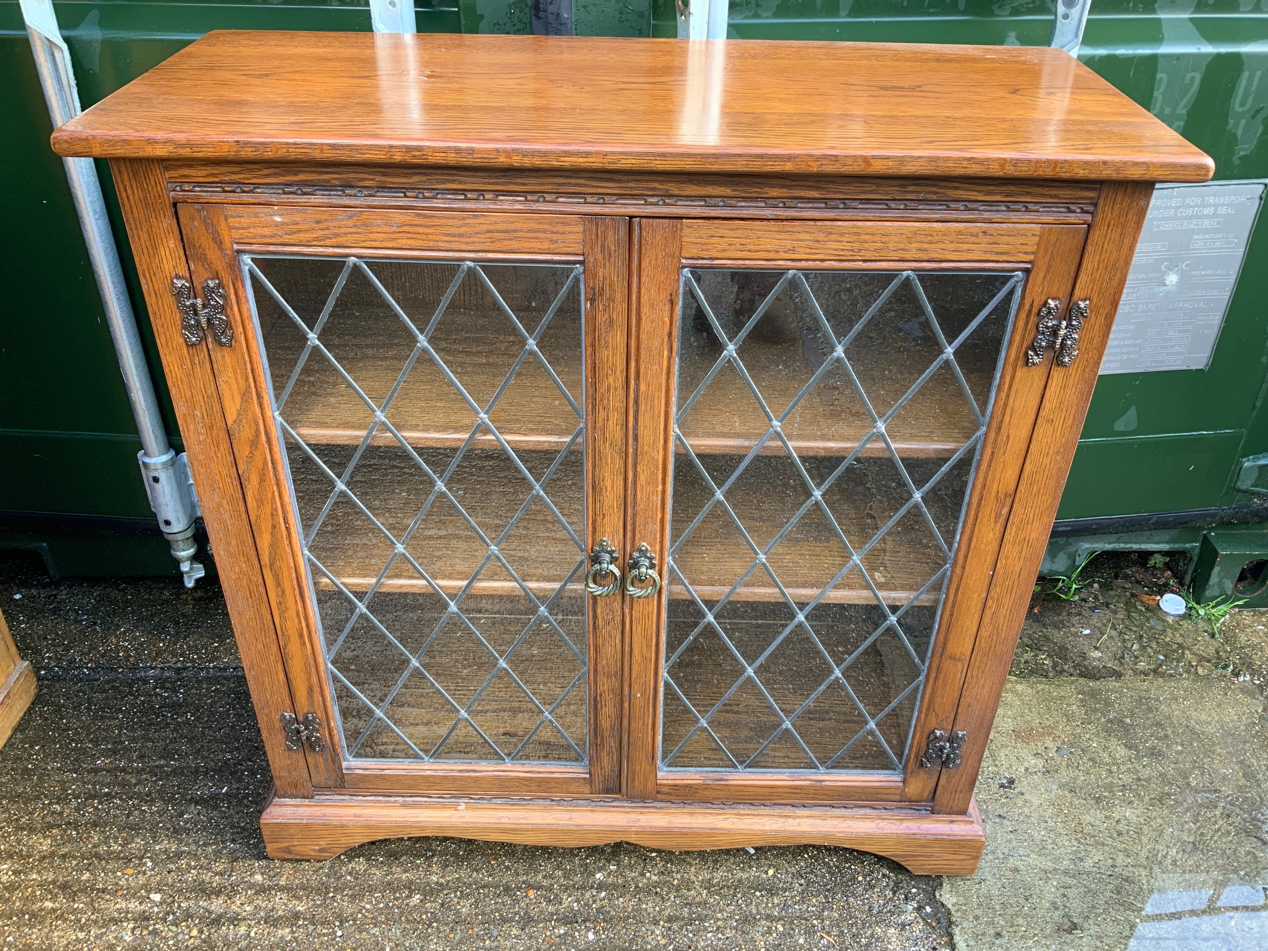 Oak Glazed Cabinet - 90cm x 92cm