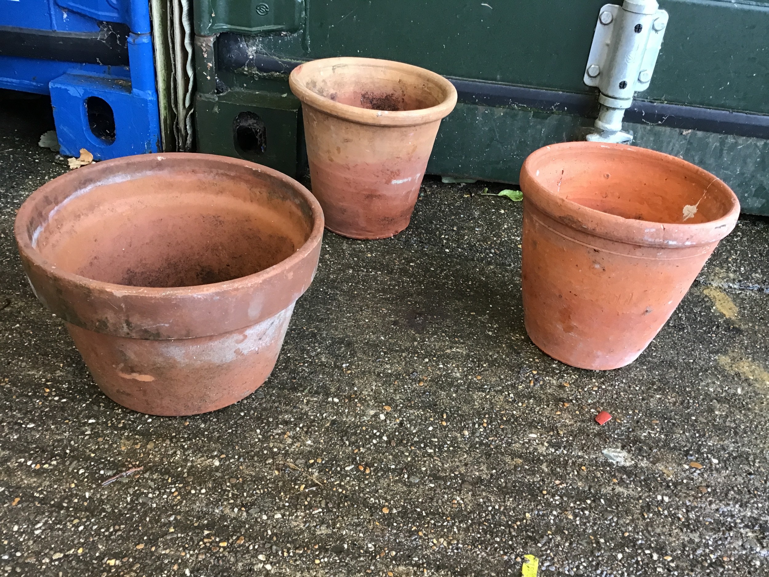 3x Terracotta Planters