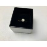 18ct and Platinum Ring .25 ct Solitaire Diamond - Size R - 2.8gms