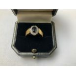 18ct Diamond and Sapphire Ring - Size N - 5.7gms