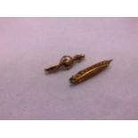 2x 9ct Gold Brooches - Damages - 4.5gms
