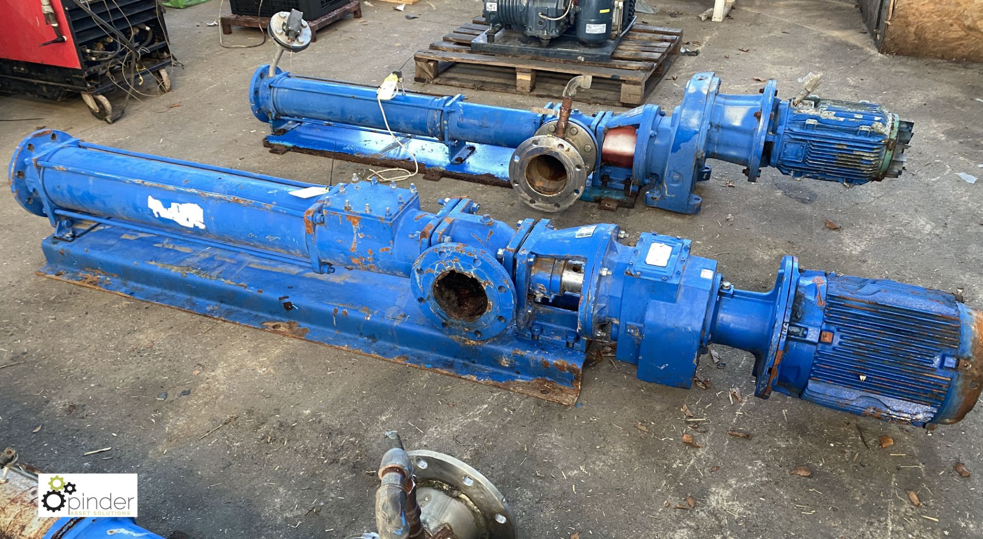 Mono C19B Pump, with motor, max DEL pressure 16bar (please note this lot has a lift out fee of £10