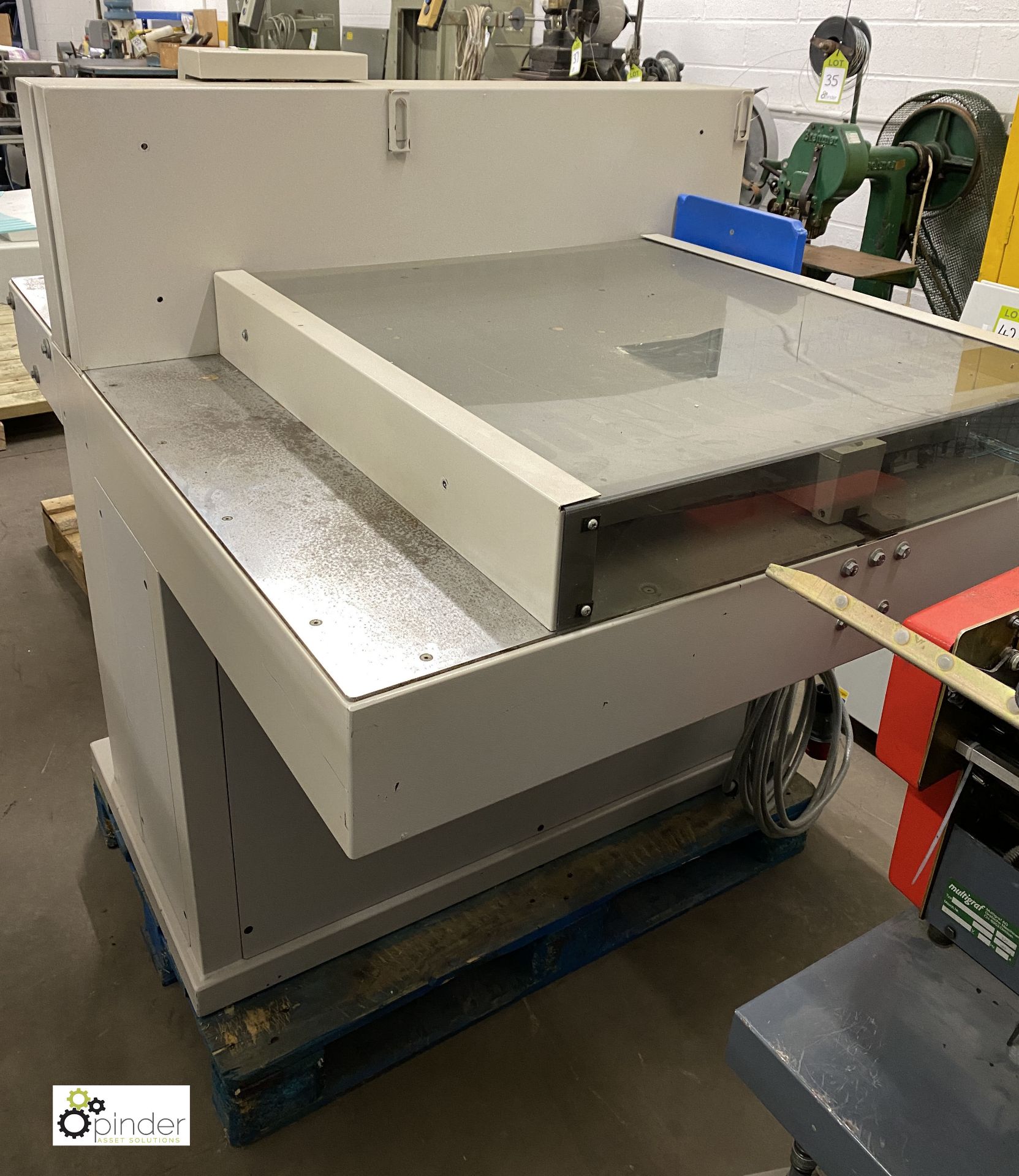 Ideal 7228-90 Guillotine, 720mm width, 415volts (LOCATION: Penistone) (please note there is a lift - Image 7 of 8