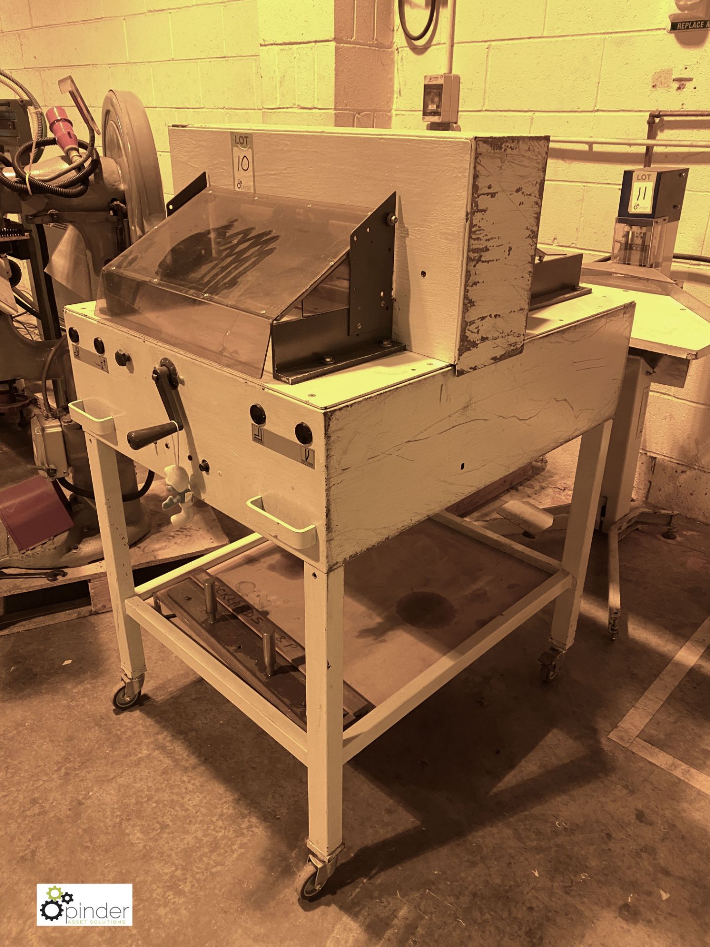 Ideal Guillotine, 460mm, 240volts (LOCATION: Wakefield) (please note there is a lift out fee of £ - Image 3 of 6