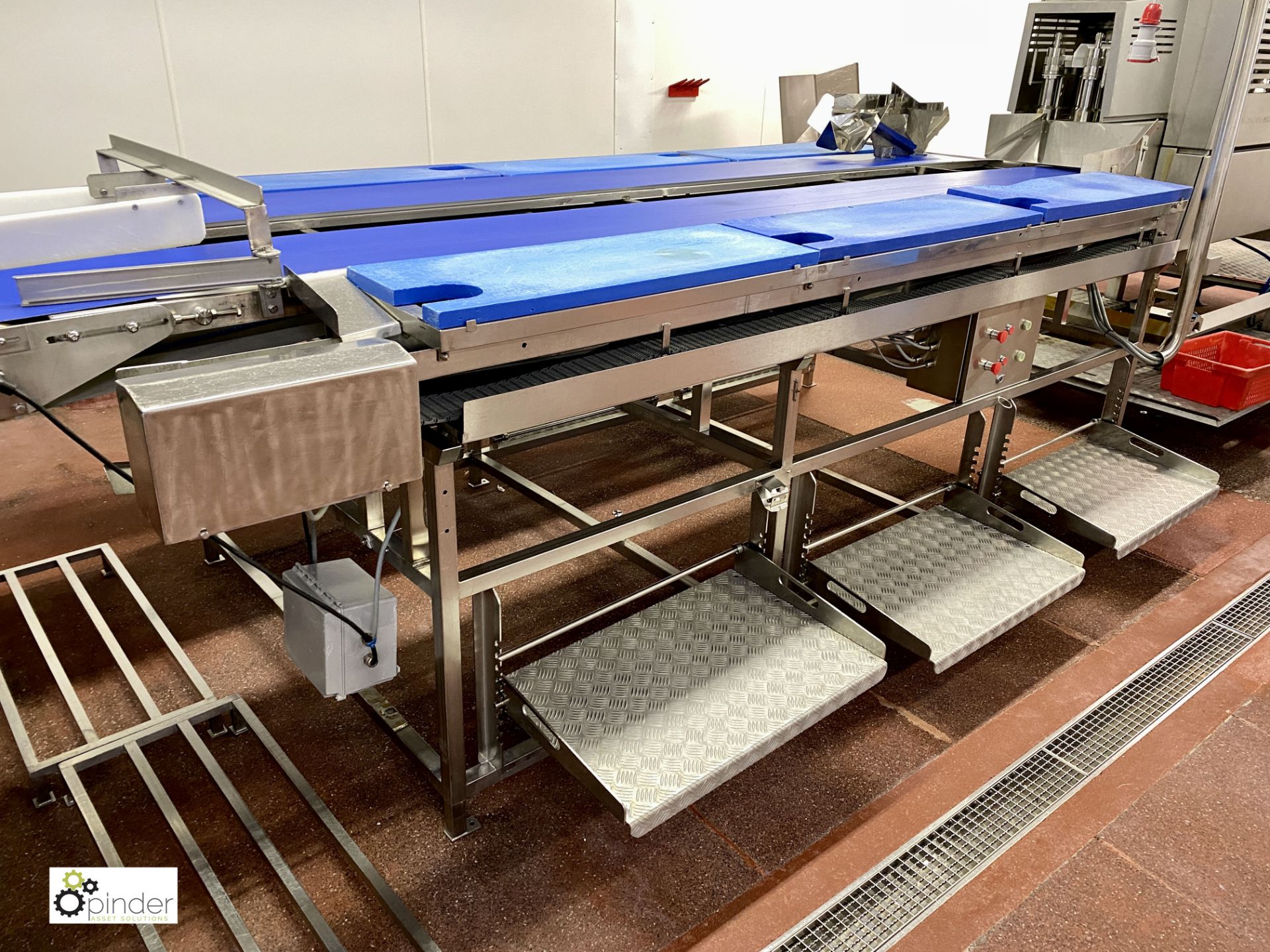 Twin lane manual Filleting Table, with 2 central conveyors 330mm wide x 4100mm long, 6 manual