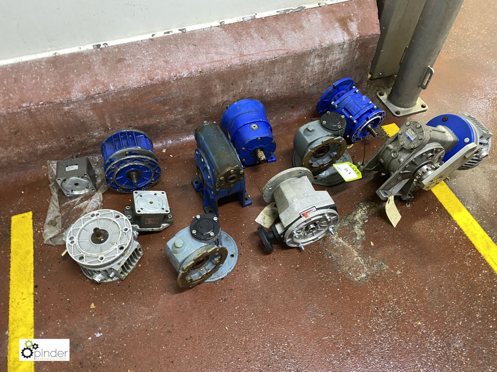 11 various Drive Units (please note there is a lift out fee of £10 plus VAT on this lot)