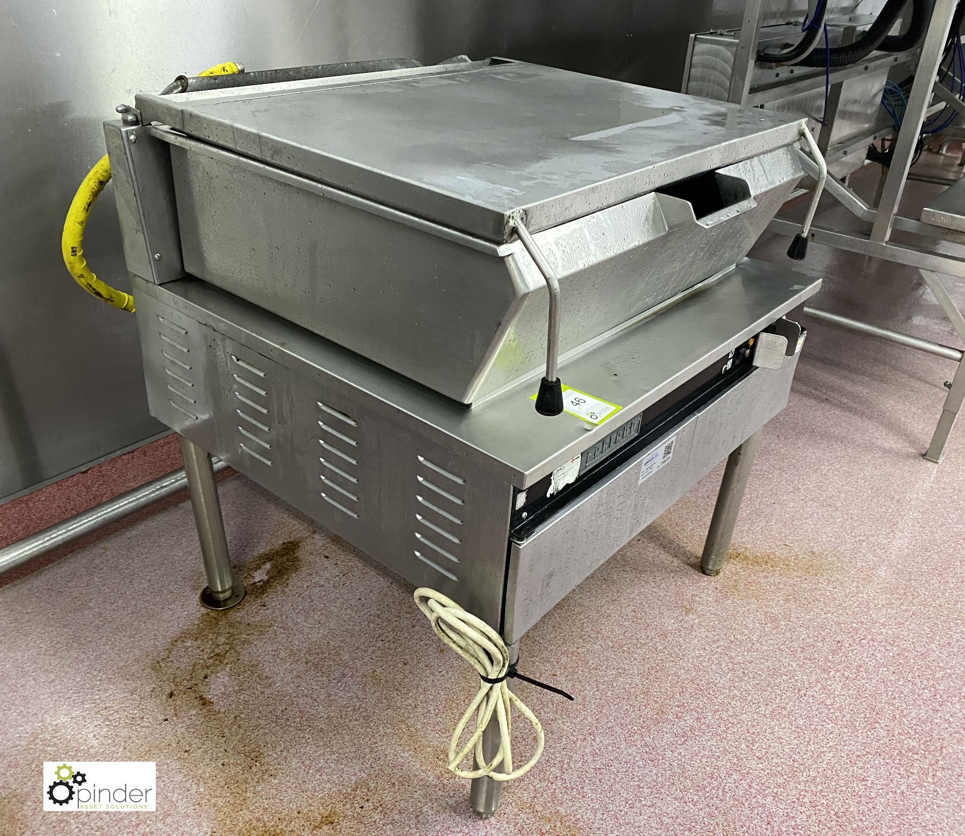Garland F30 G-L gas fired Brat Pan with power tilt, 240volts (please note there is a lift out fee of - Image 2 of 4