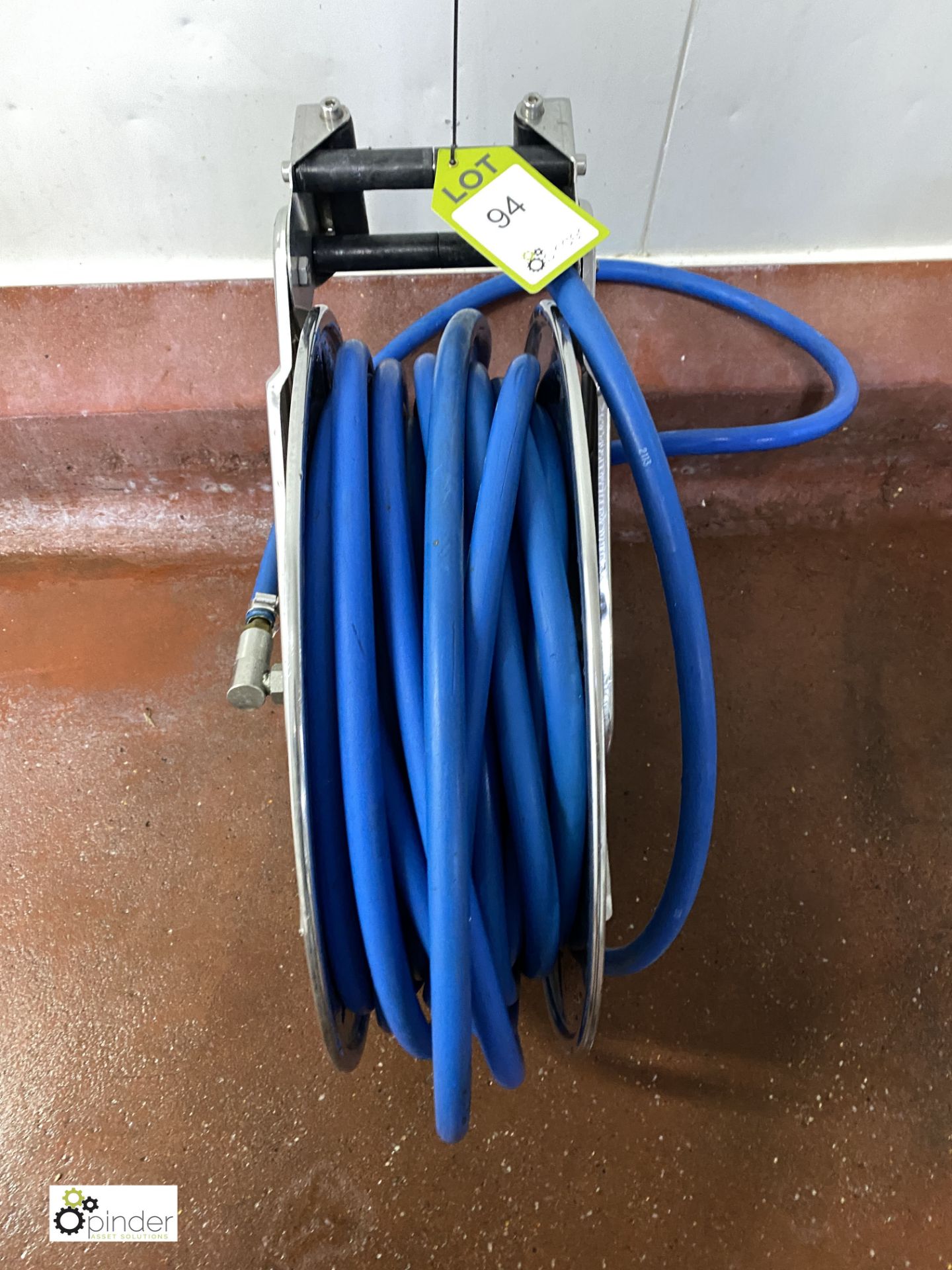 Wall mounted Hosepipe Reel, with hose (please note there is a lift out fee of £5 plus VAT on this - Image 3 of 3