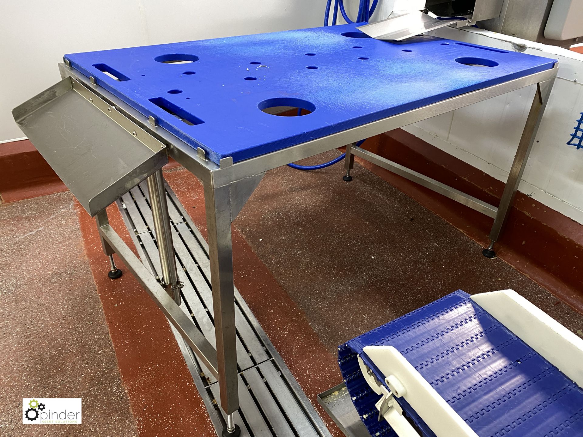 Stainless steel Fish Descaling Table, 1500mm x 990mm, with nylon top (please note there is a lift - Image 2 of 3