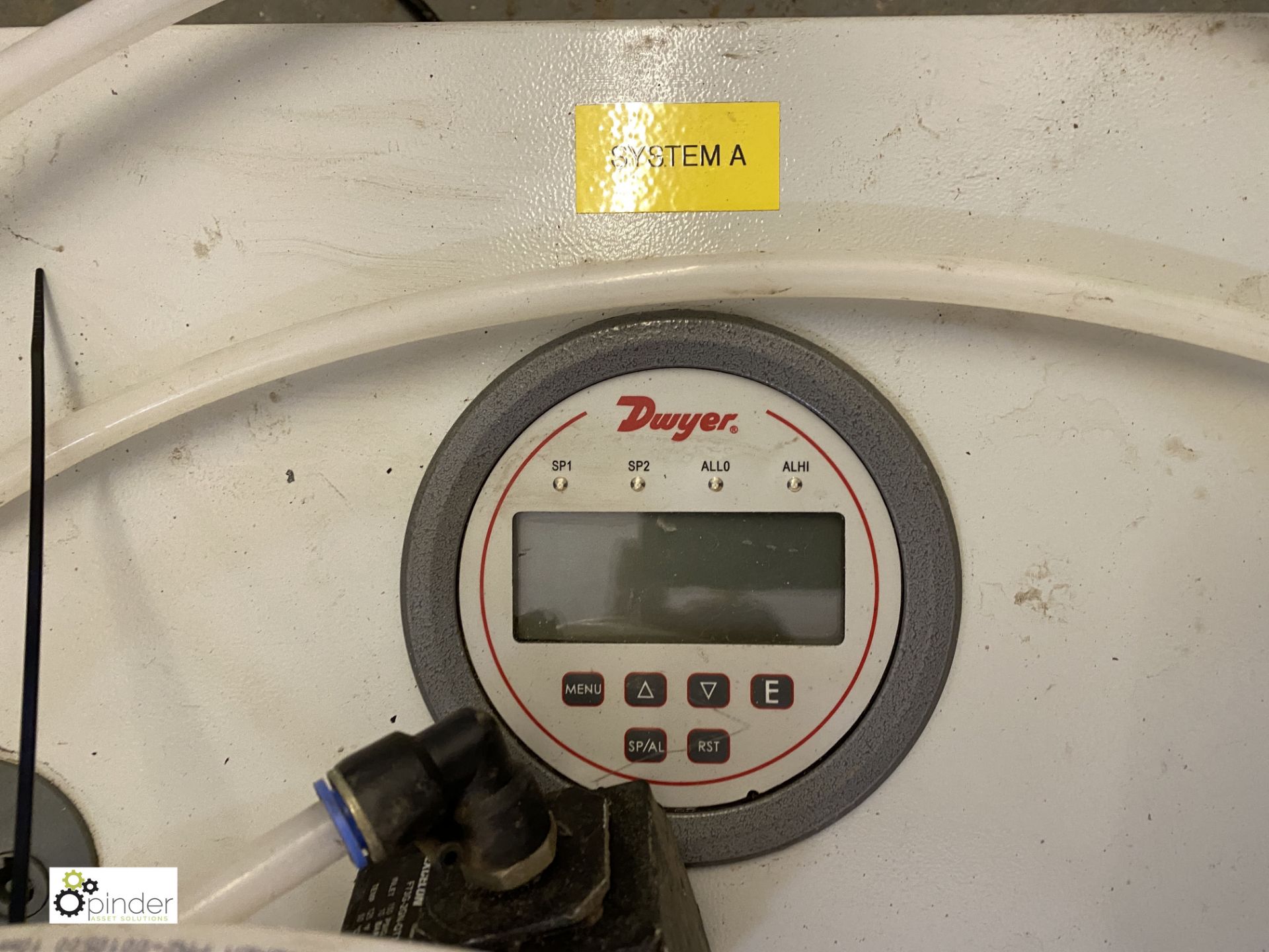 Oxygen Gas Analysing System Monitor Panels, Probes and main panel (LOCATION: Boston Spa) - Image 6 of 11