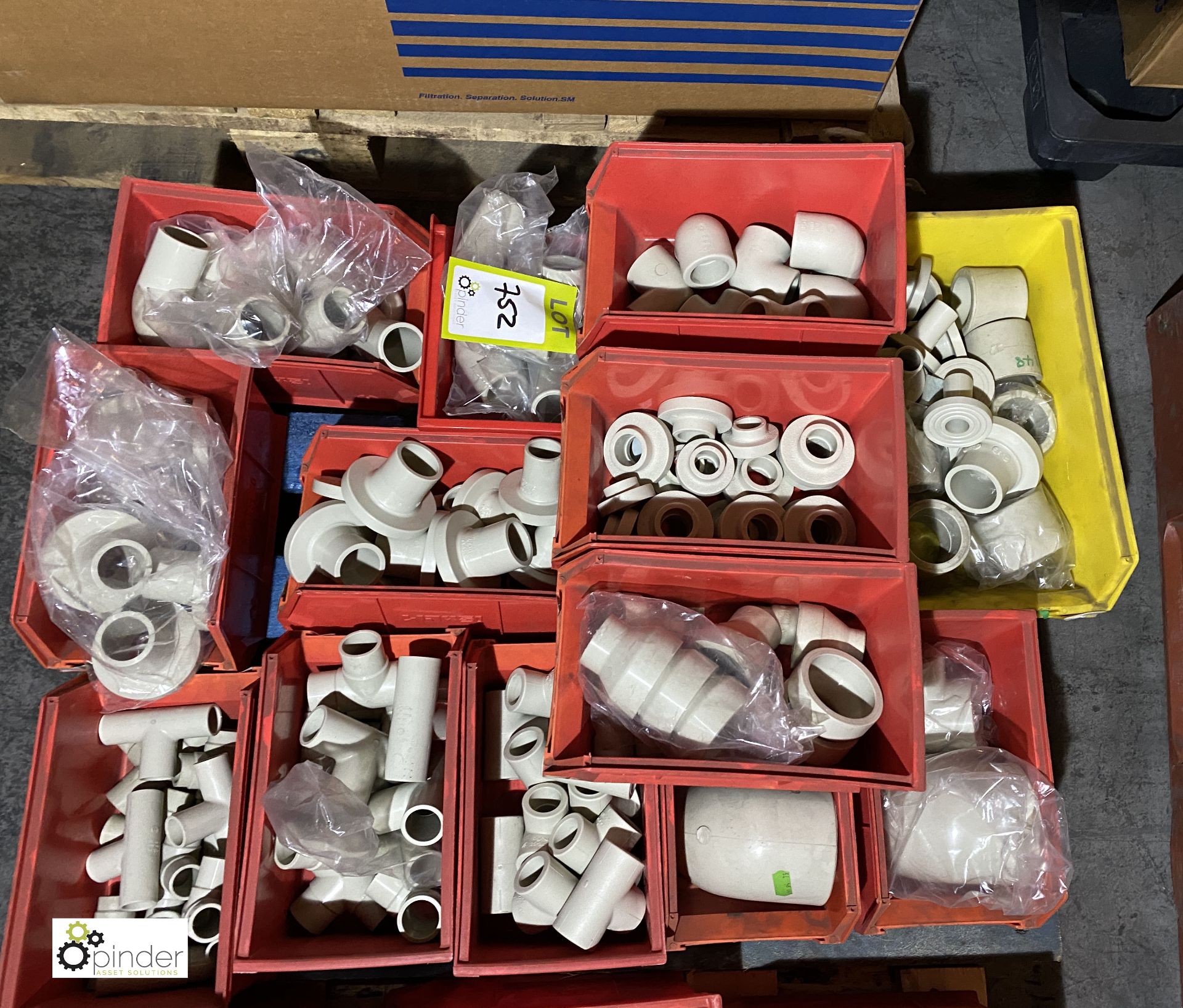 Quantity butt weld/socket weld Polypropylene Fittings, PN10, to 2 pallets (please note there is a - Image 3 of 4