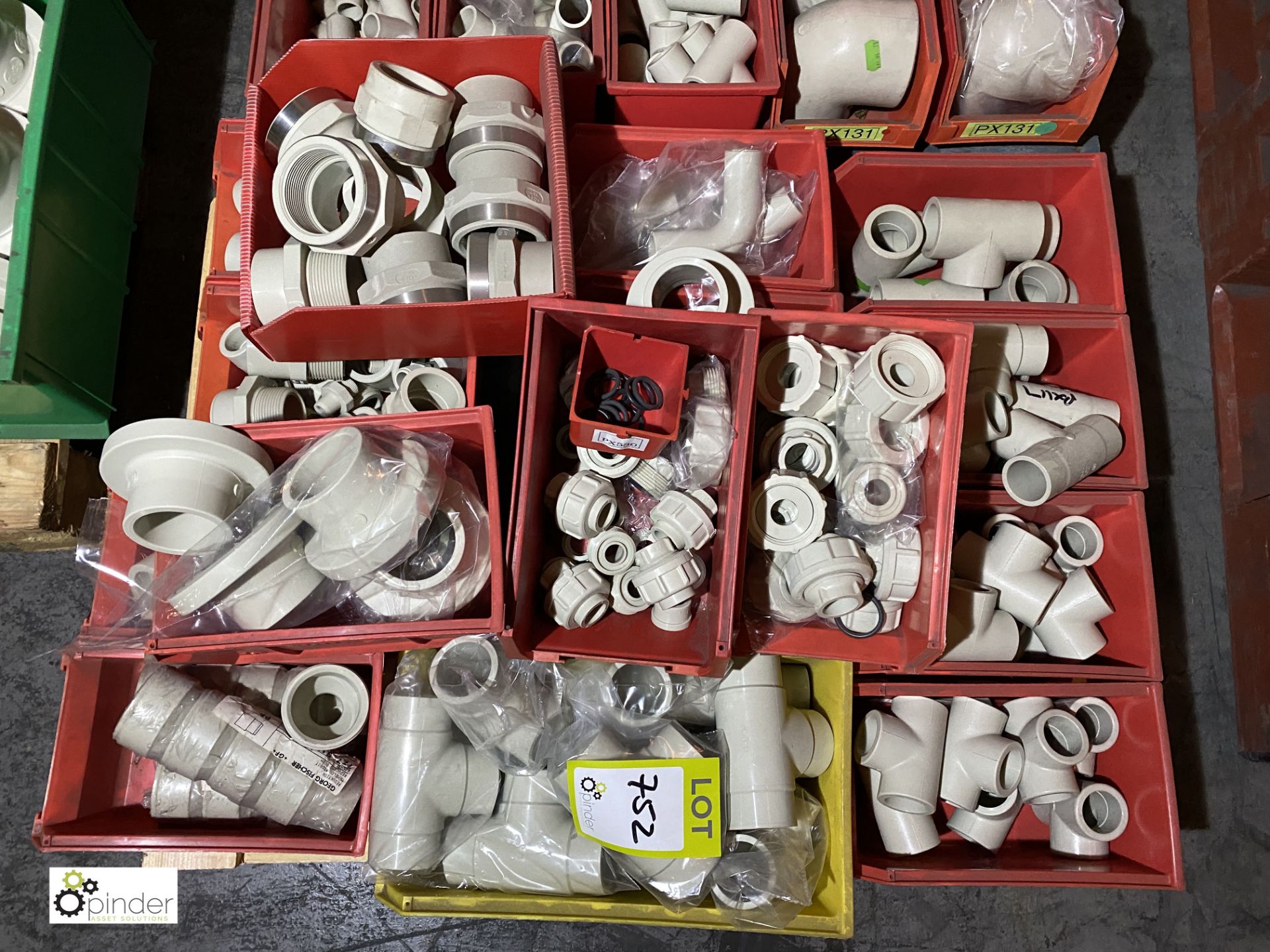 Quantity butt weld/socket weld Polypropylene Fittings, PN10, to 2 pallets (please note there is a - Image 2 of 4