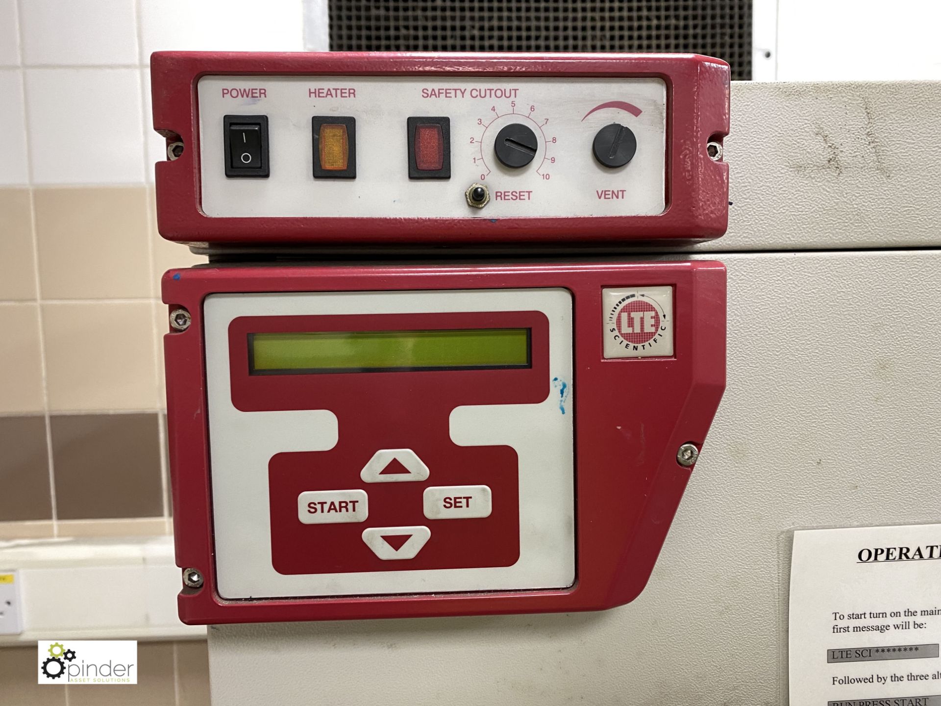 LTE Swallow Laboratory Oven, serial number J1803/2 - Image 2 of 4