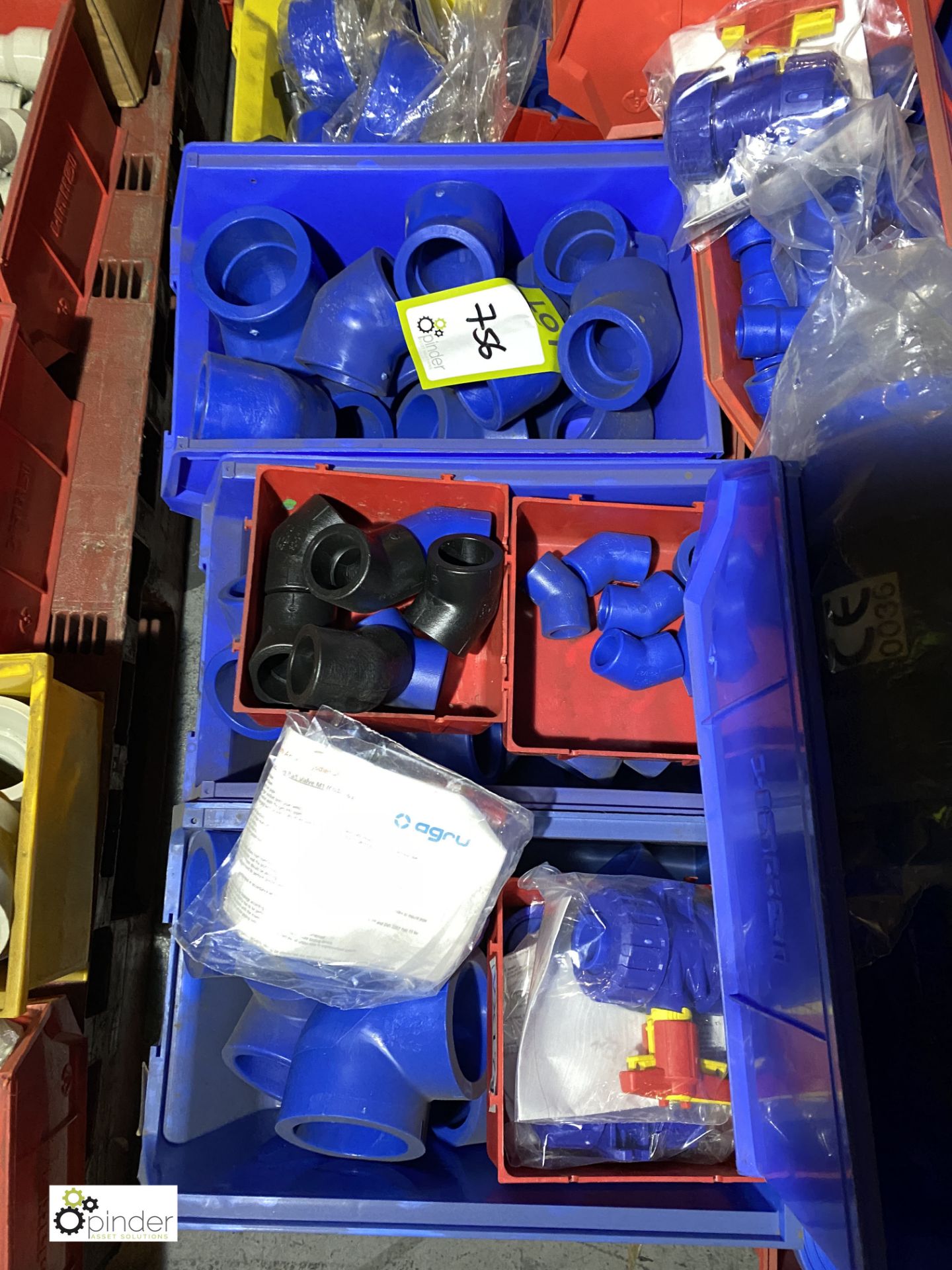 Quantity socket fusion Compressed Air Fittings and Valves, polyethylene, to pallet (please note - Image 2 of 5