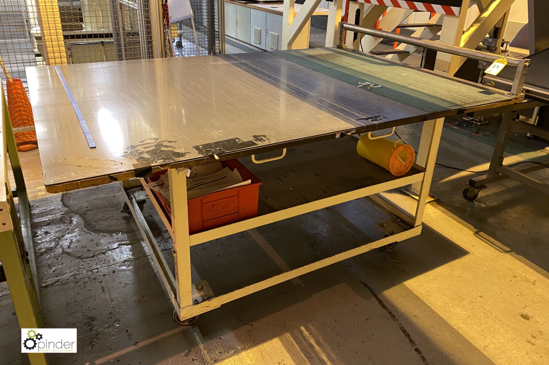 Steel fabricated mobile Cutting Table, with roll s - Image 2 of 3