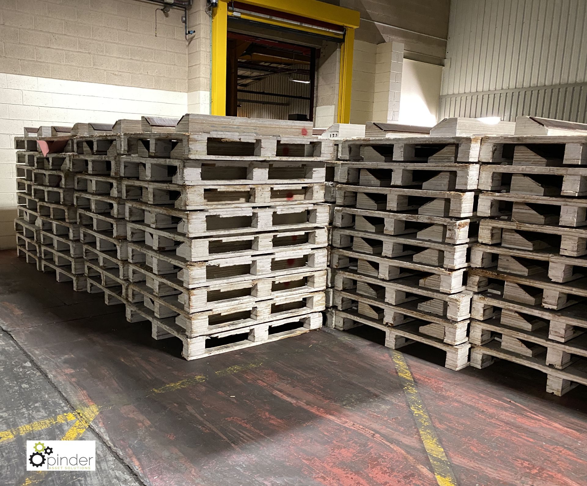 18 wooden Coil Pallets, 1400mm (please note there - Image 2 of 3