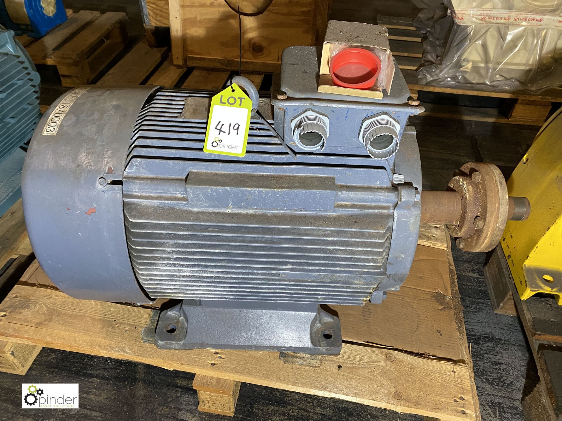 Vem Electric Motor 36/43Kw, 1475/2945rpm, IP55 (MSEY018) (please note there is a lift out fee of £ - Image 2 of 3