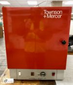 Townson & Mercer Laboratory Oven, serial number 84