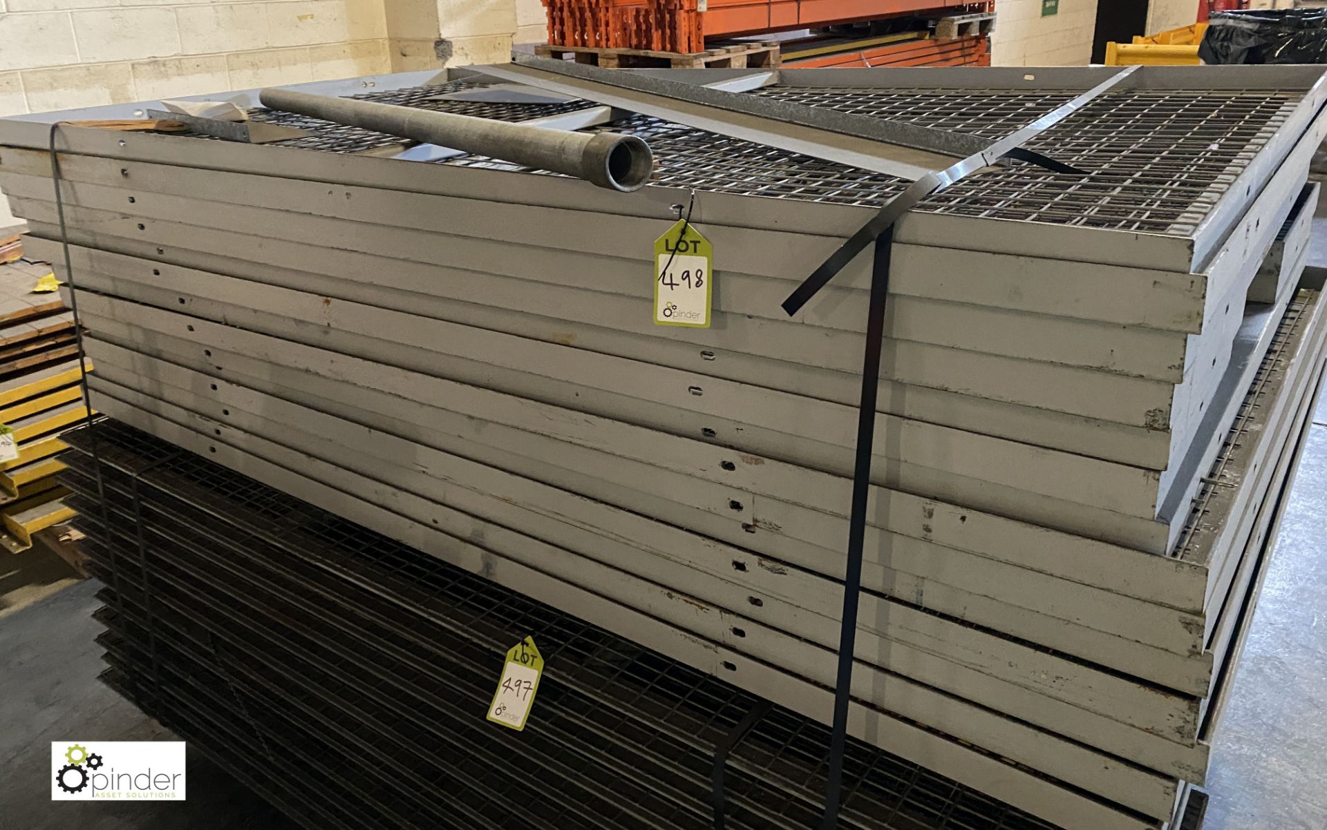 Quantity steel/mesh Guarding Sections, to pallet (