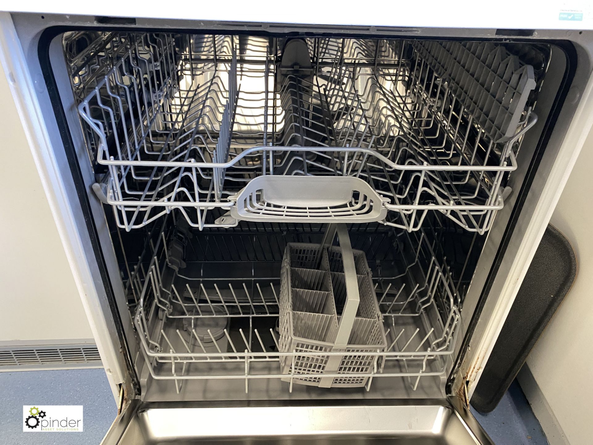 Bosch Dishwasher (located in First Floor Contact Centre) - Image 2 of 2