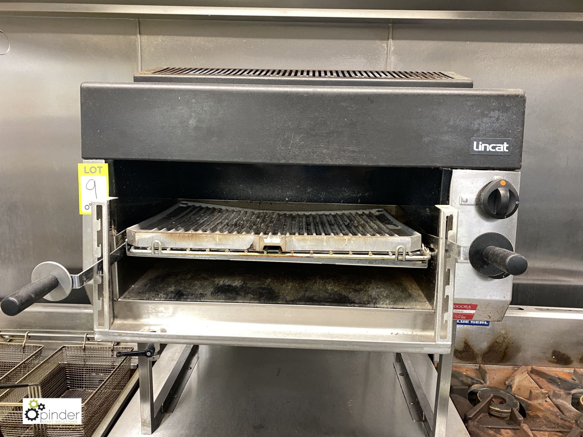 Lincat gas fired Salamander, with stainless steel table, 900mm x 250mm x 910mm (located in Kitchen) - Image 2 of 3