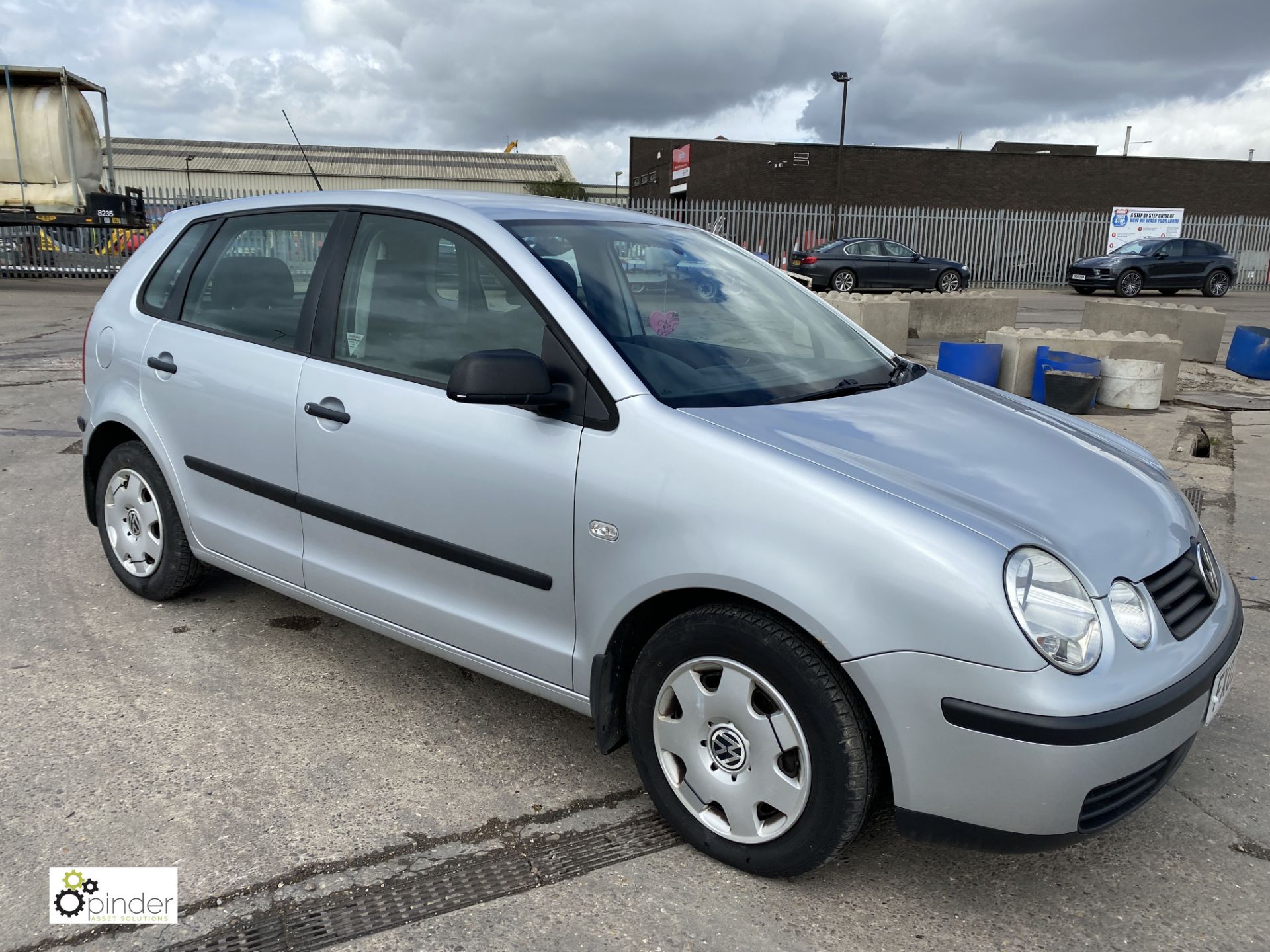 VW 1.2S petrol 5-door Polo, registration: FX02 RXZ, date of registration: 8 March 2002, odometer: - Image 2 of 12