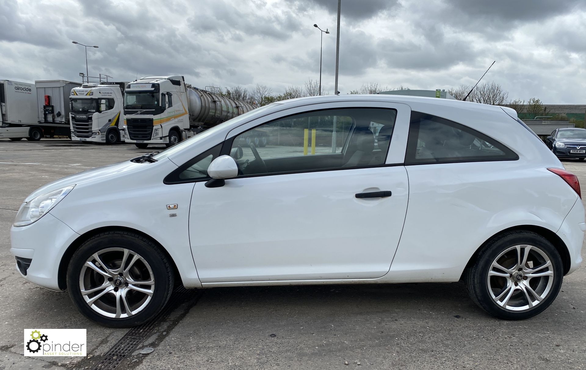 Vauxhall Corsa 1.0S Eco Flex 3-door Hatchback, registration: MT60 NXF, date of registration: 29 - Image 4 of 12