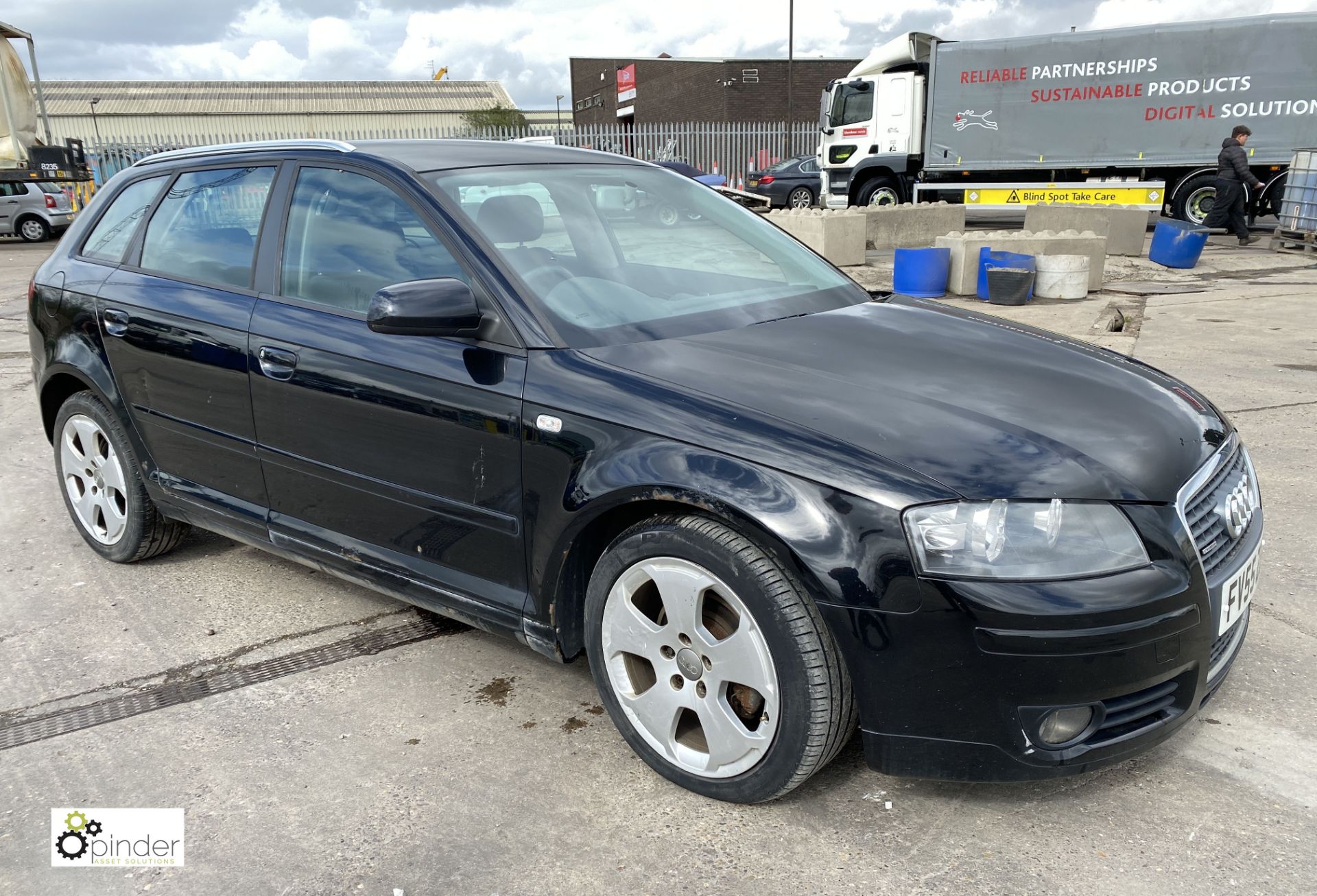 Audi A3 Sport 2.0 TDI quattro 5-door Hatchback, registration: FV55 ZBY, date of registration: 9 - Image 2 of 13