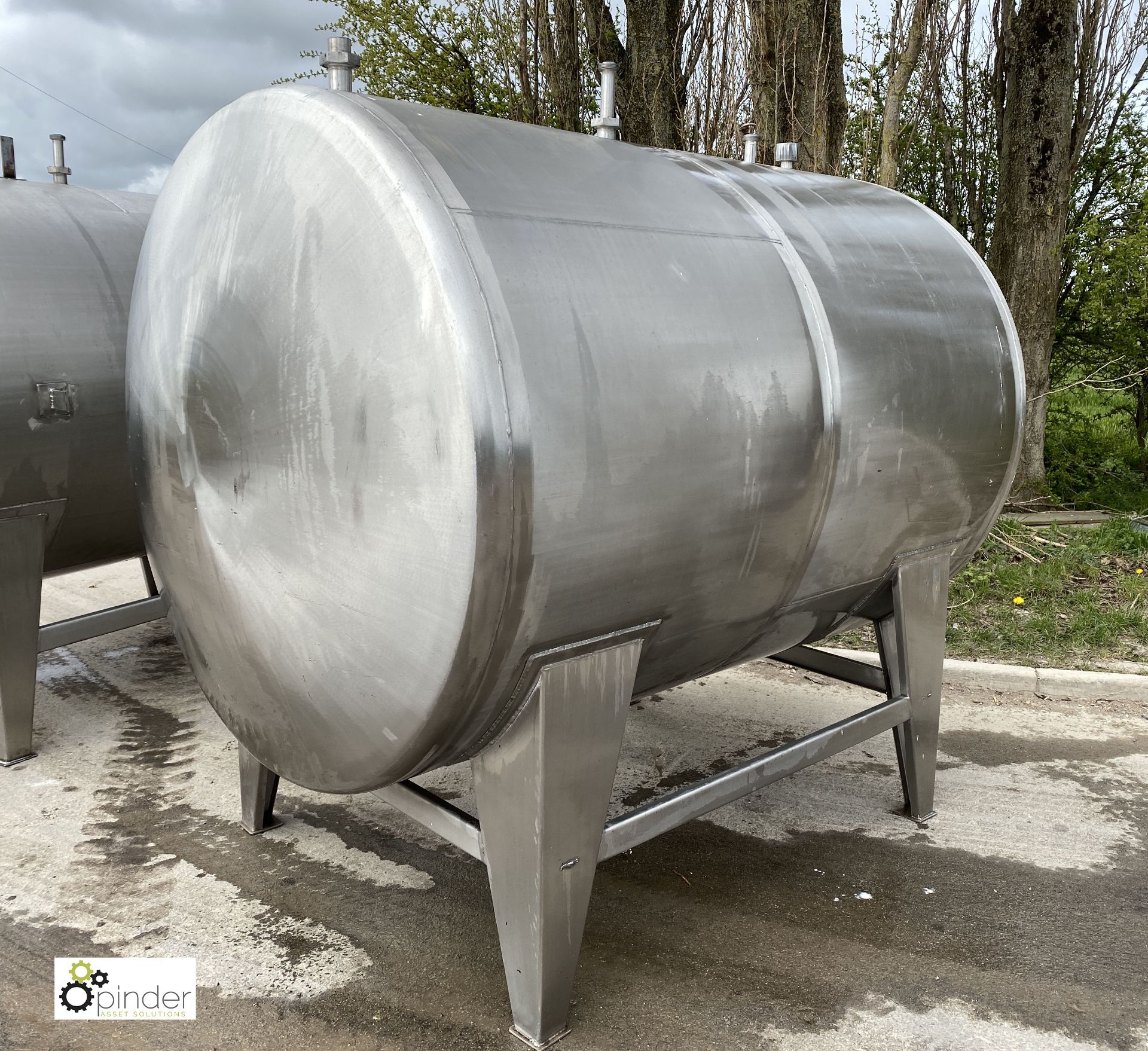 Stainless steel Tank, 1500mm diameter x 2100mm length, with powered agitator (location: Croxton) ( - Image 4 of 10