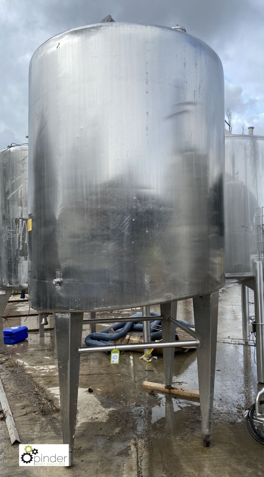 Stainless steel vertical Tank, approx. 1800mm diameter x 2000mm tall, 5600mm circumference, with