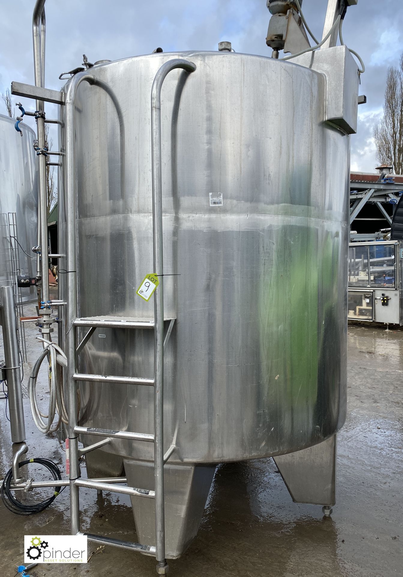 Stainless steel vertical Tank, approx. 1600mm diameter x 1700mm tall, 5600mm circumference, with