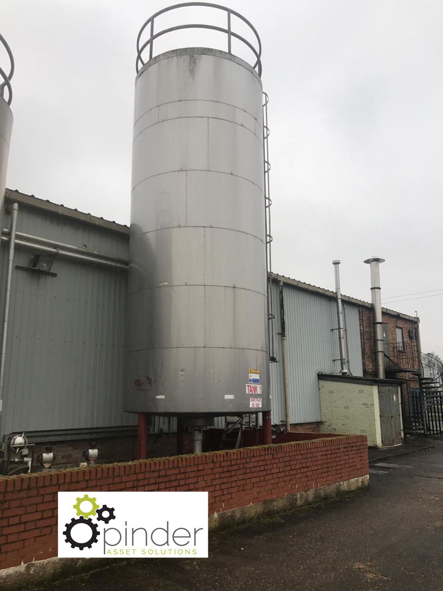 Stainless steel heated and insulated Tank, 2900mm diameter x 7300mm tall (location: Croxton) (please