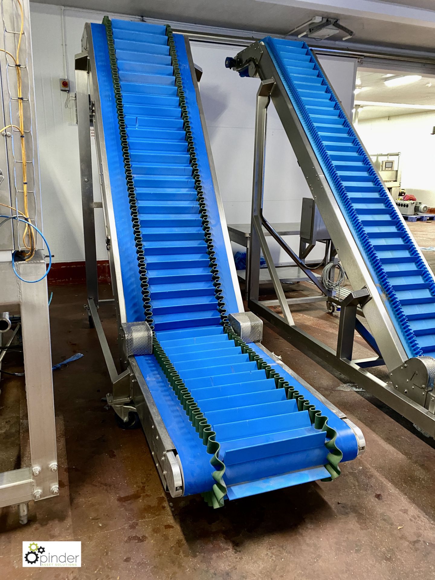 West Country Conveyors stainless steel mobile Swan Neck Conveyor, 480mm belt width, 2700mm full - Image 3 of 7