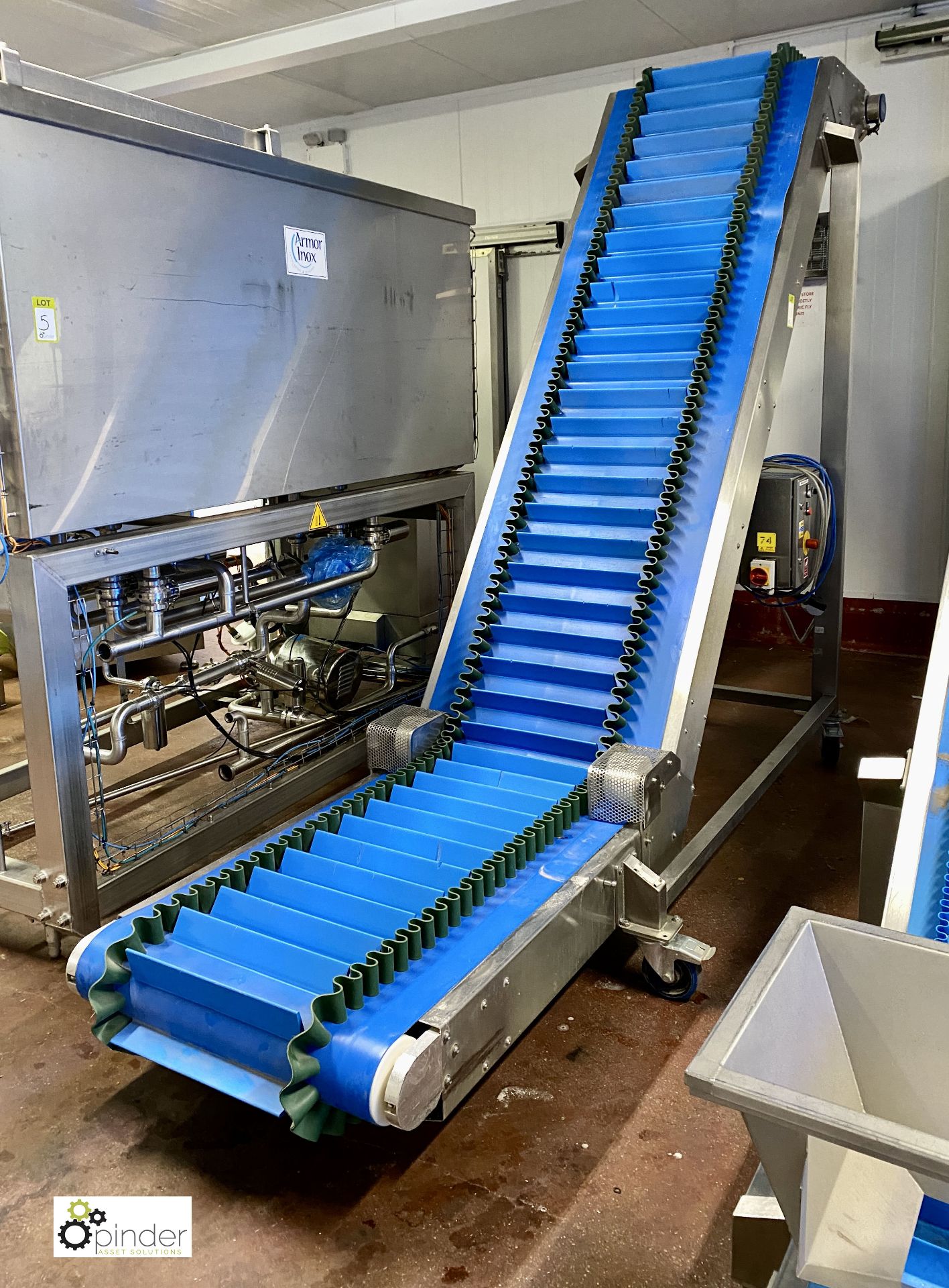 West Country Conveyors stainless steel mobile Swan Neck Conveyor, 480mm belt width, 2700mm full