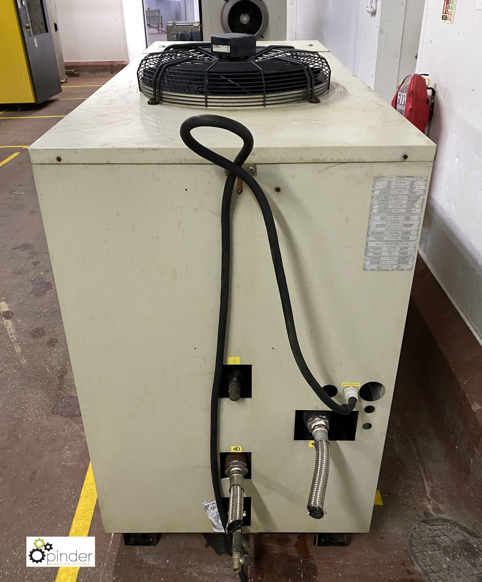 TAE081 Chiller, refrigerant R407C, year 2001, serial number 2000012133 (please note there is a - Image 3 of 4