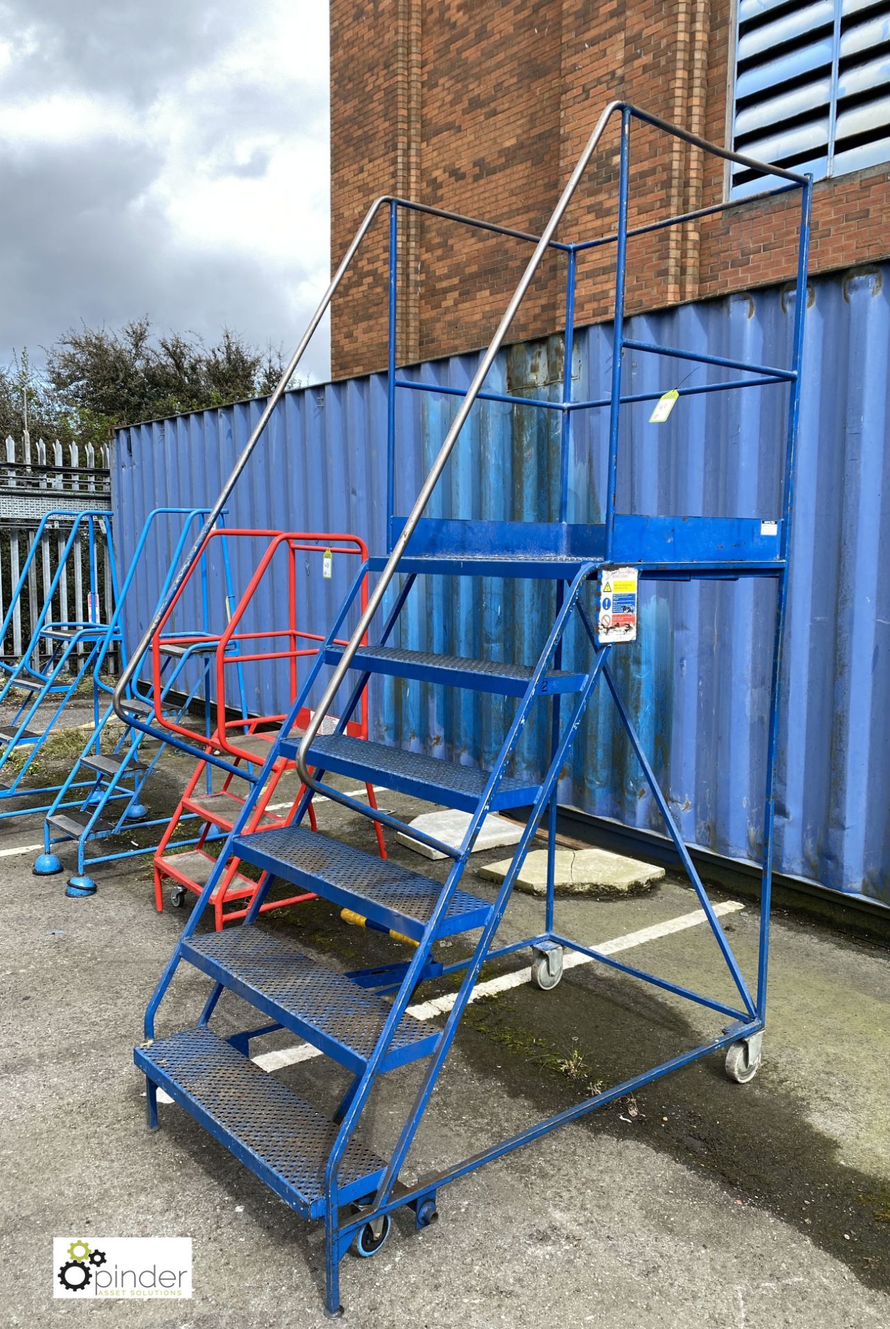 6-tread mobile Access Steps (please note there is a lift out fee of £5 plus VAT on this lot) - Image 2 of 3