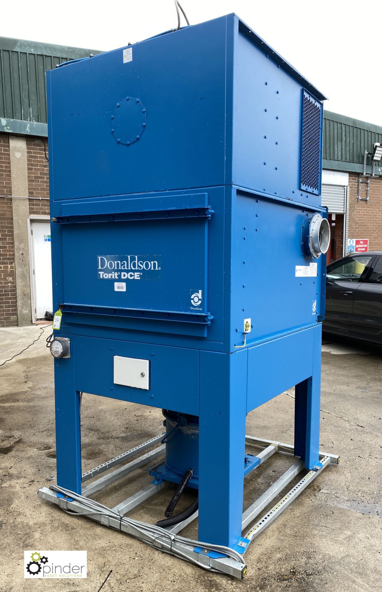 Donaldson Torit DCE C30-3G8 Dust Extraction Cabinet, year 2015, serial number 00058064 (please