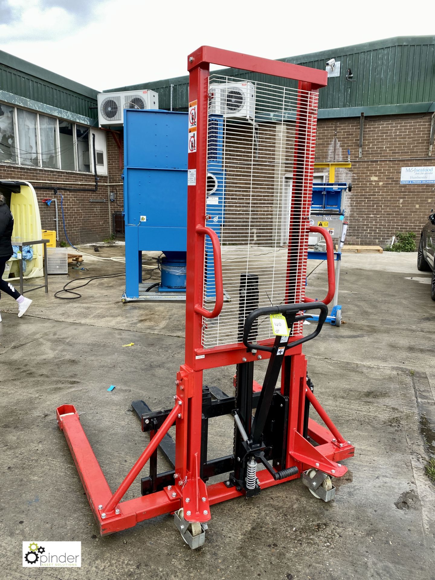 Lift Mate mobile Pallet Stacker, 1000kg capacity, 1600mm lift height, year 2011 (please note there - Image 4 of 6