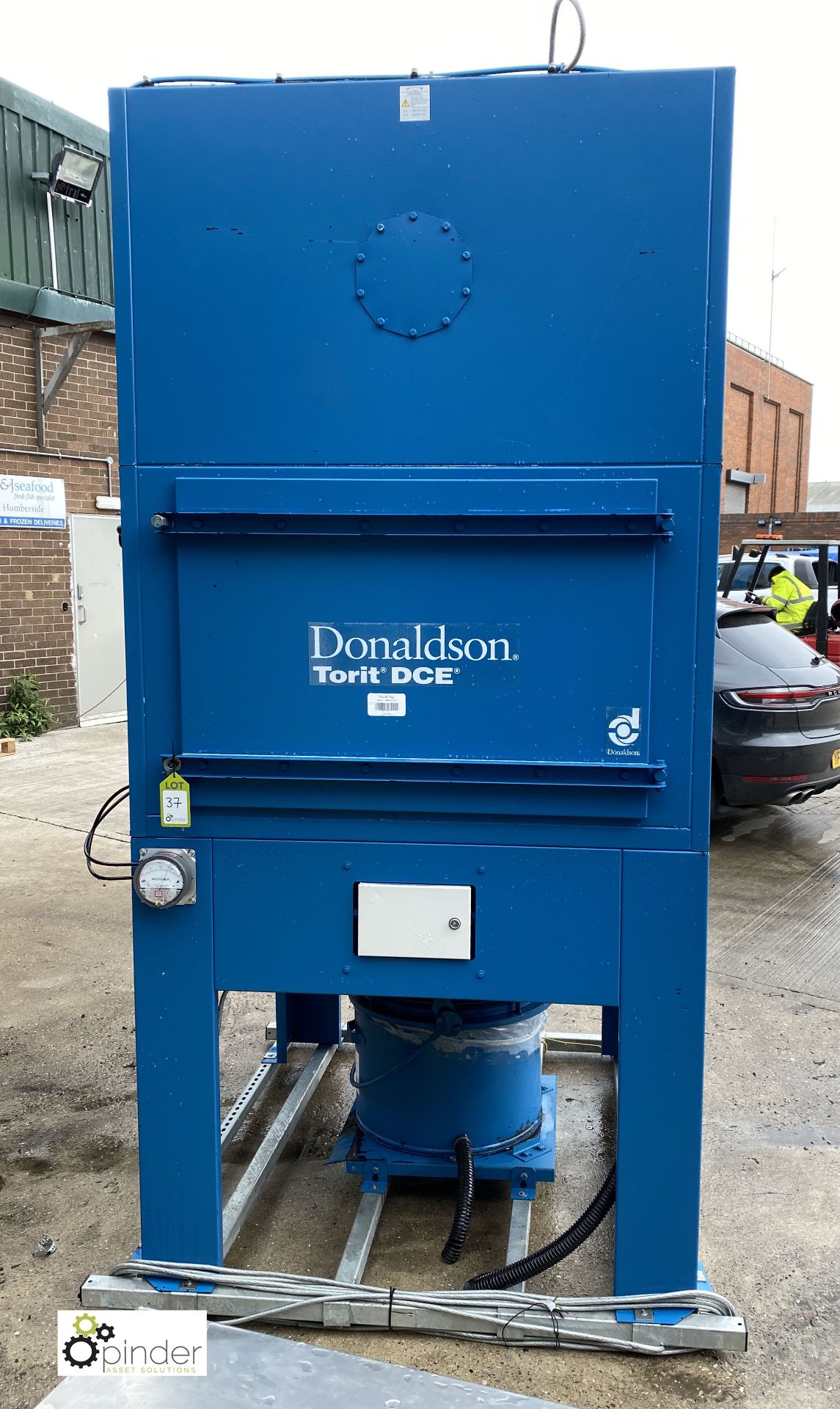 Donaldson Torit DCE C30-3G8 Dust Extraction Cabinet, year 2015, serial number 00058064 (please - Image 2 of 6