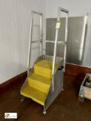 Aluminium 3-tread Access Steps (please note there is a lift out fee of £5 plus VAT on this lot)