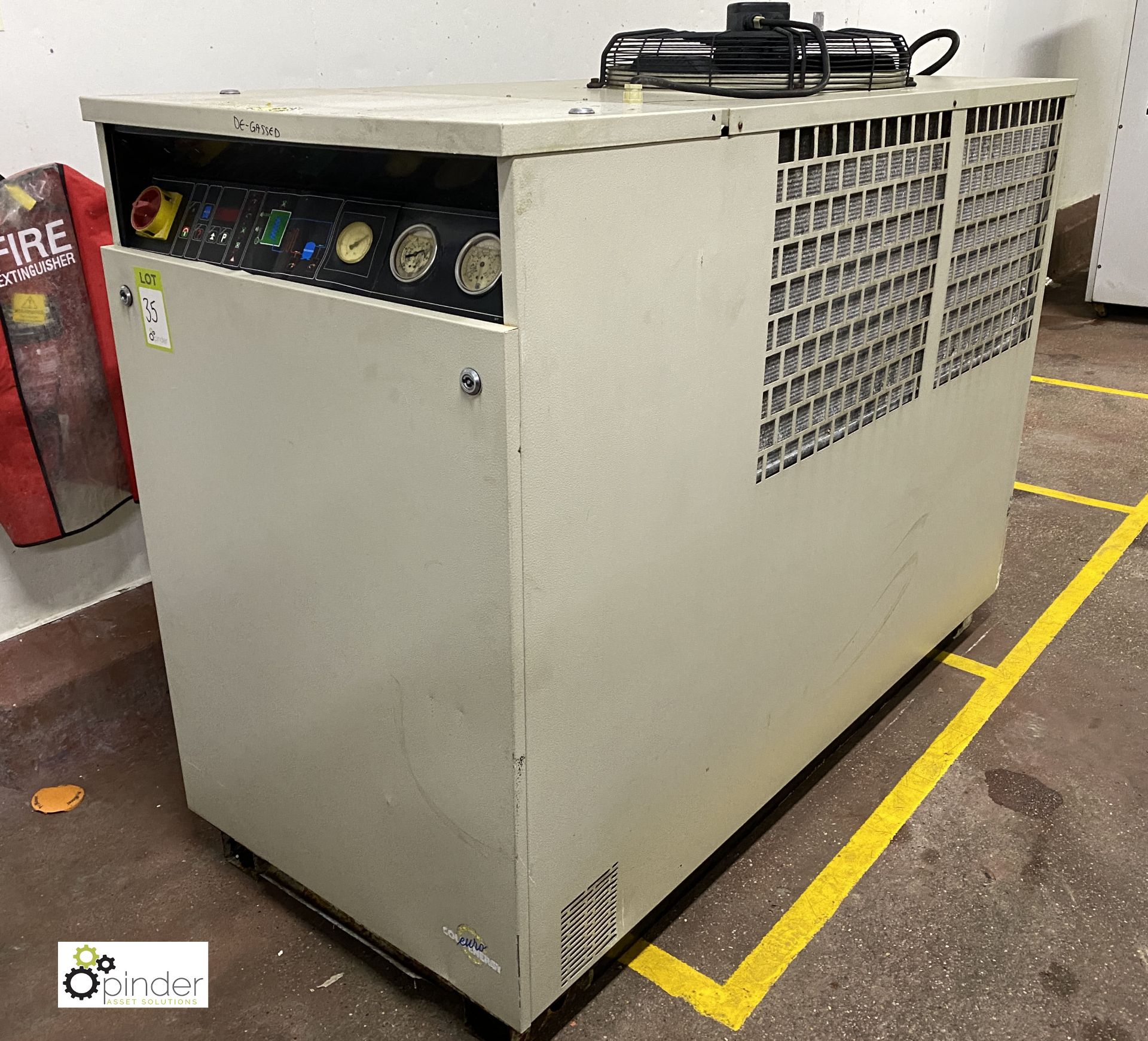 TAE081 Chiller, refrigerant R407C, year 2001, serial number 2000012133 (please note there is a