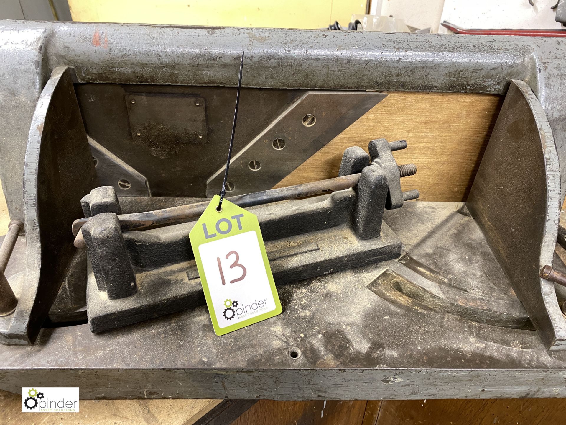 Bench mounted manual Mitre Guillotine, 440mm - Image 3 of 5