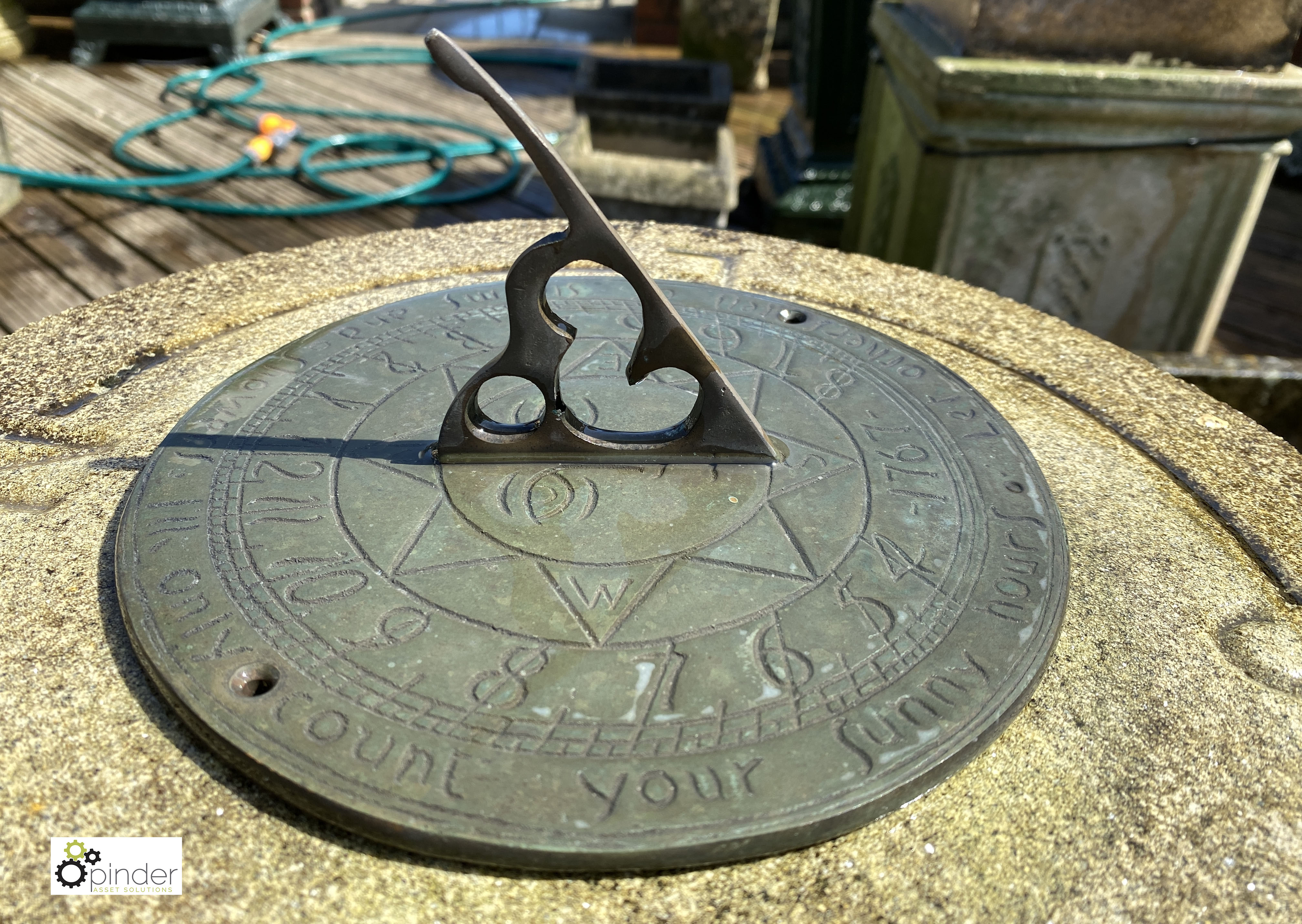 Reconstituted stone Sundial Base with barley twist - Image 4 of 6