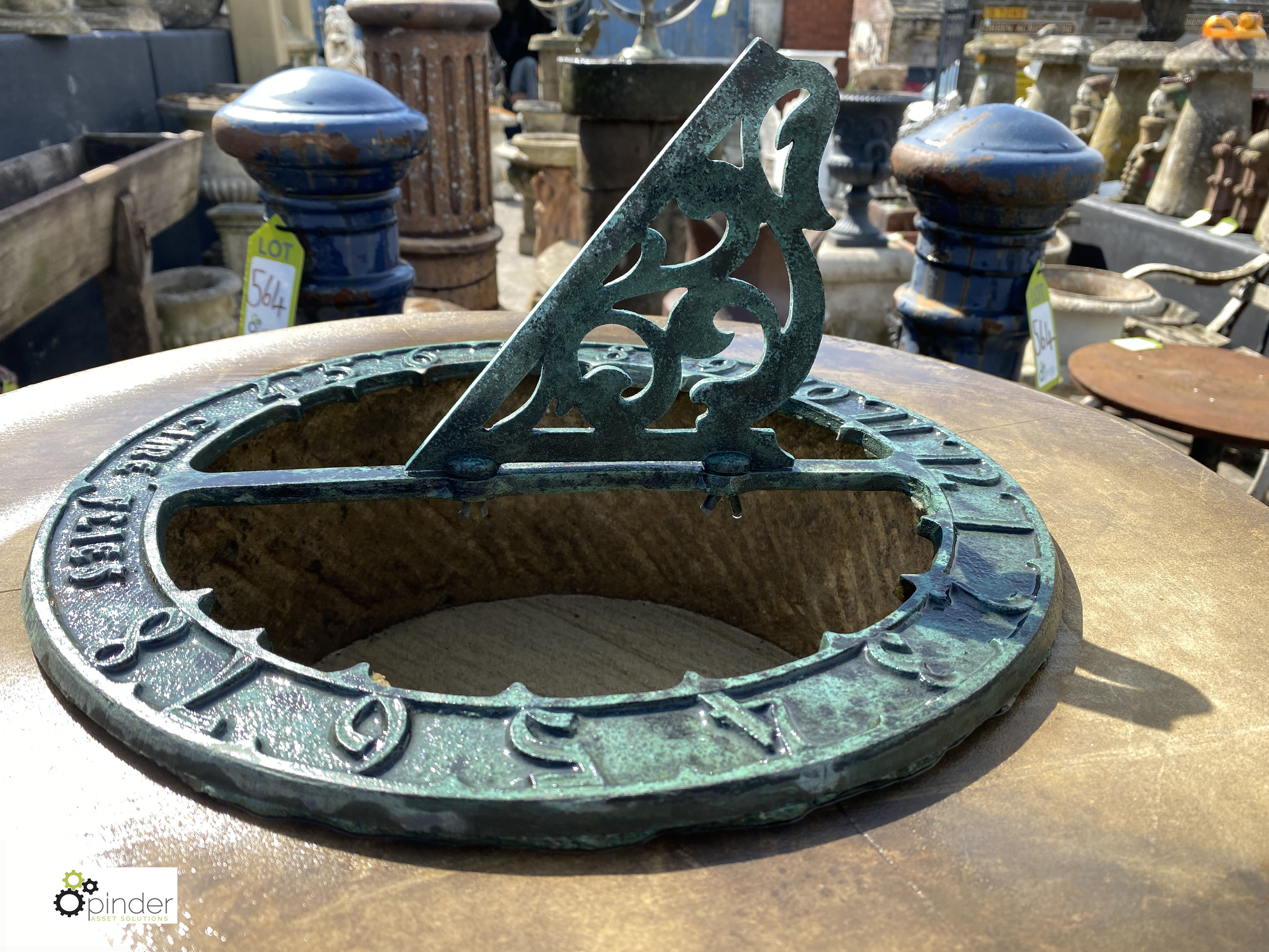 3-piece octagonal Yorkshire stone Sundial Balustra - Image 5 of 5