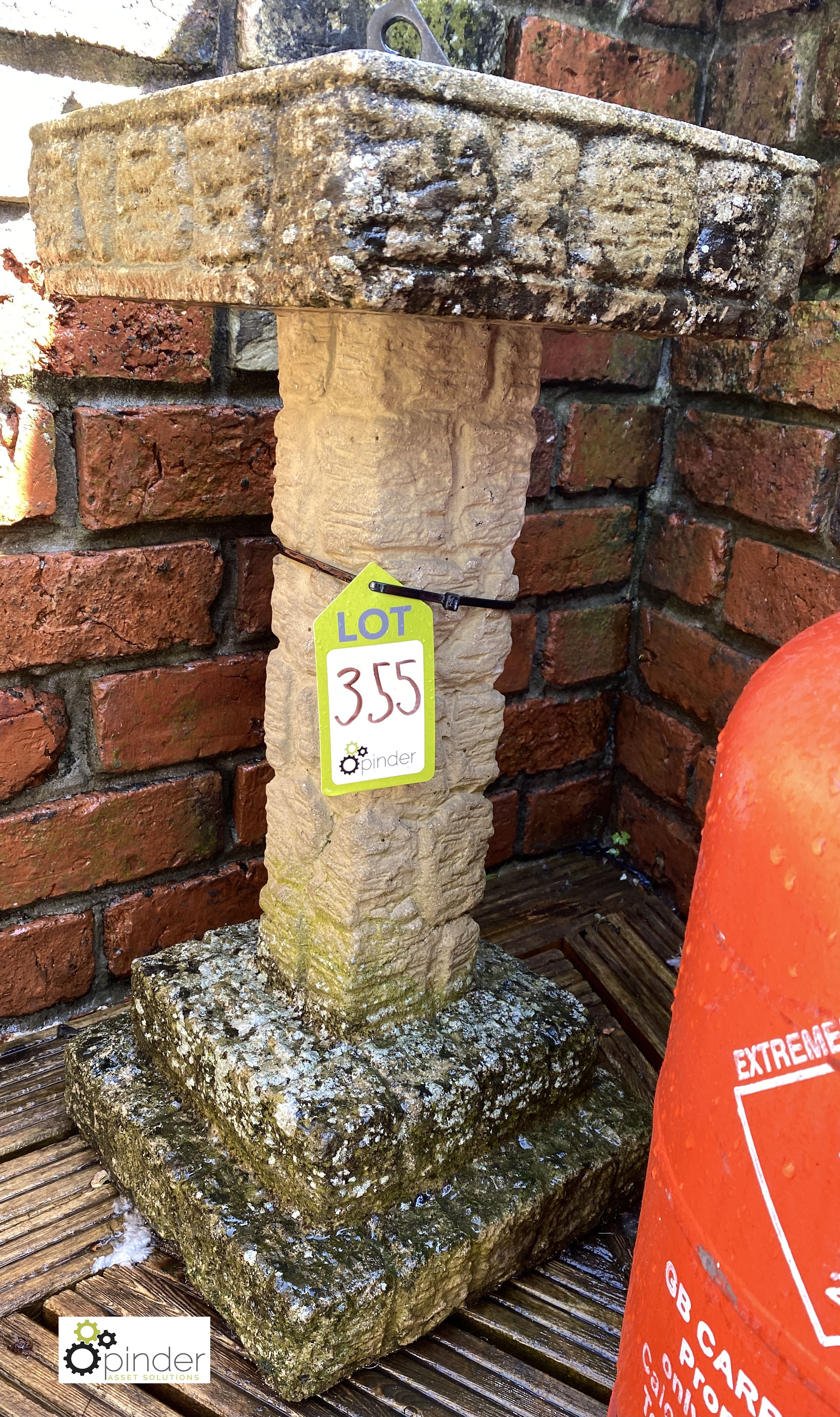 Reconstituted stone Sundial Plinth with bronze sun - Image 2 of 4