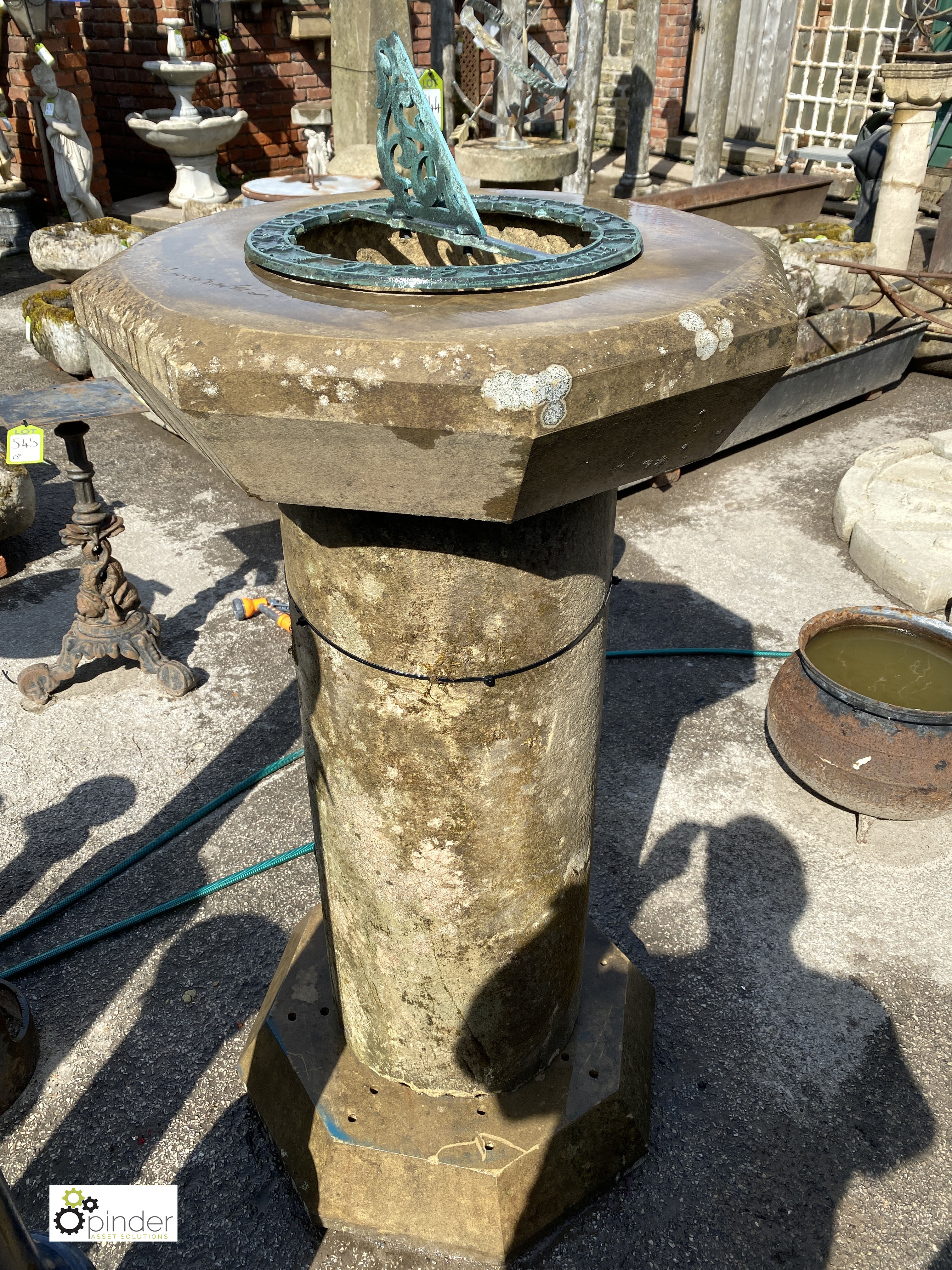 3-piece octagonal Yorkshire stone Sundial Balustra - Image 3 of 5