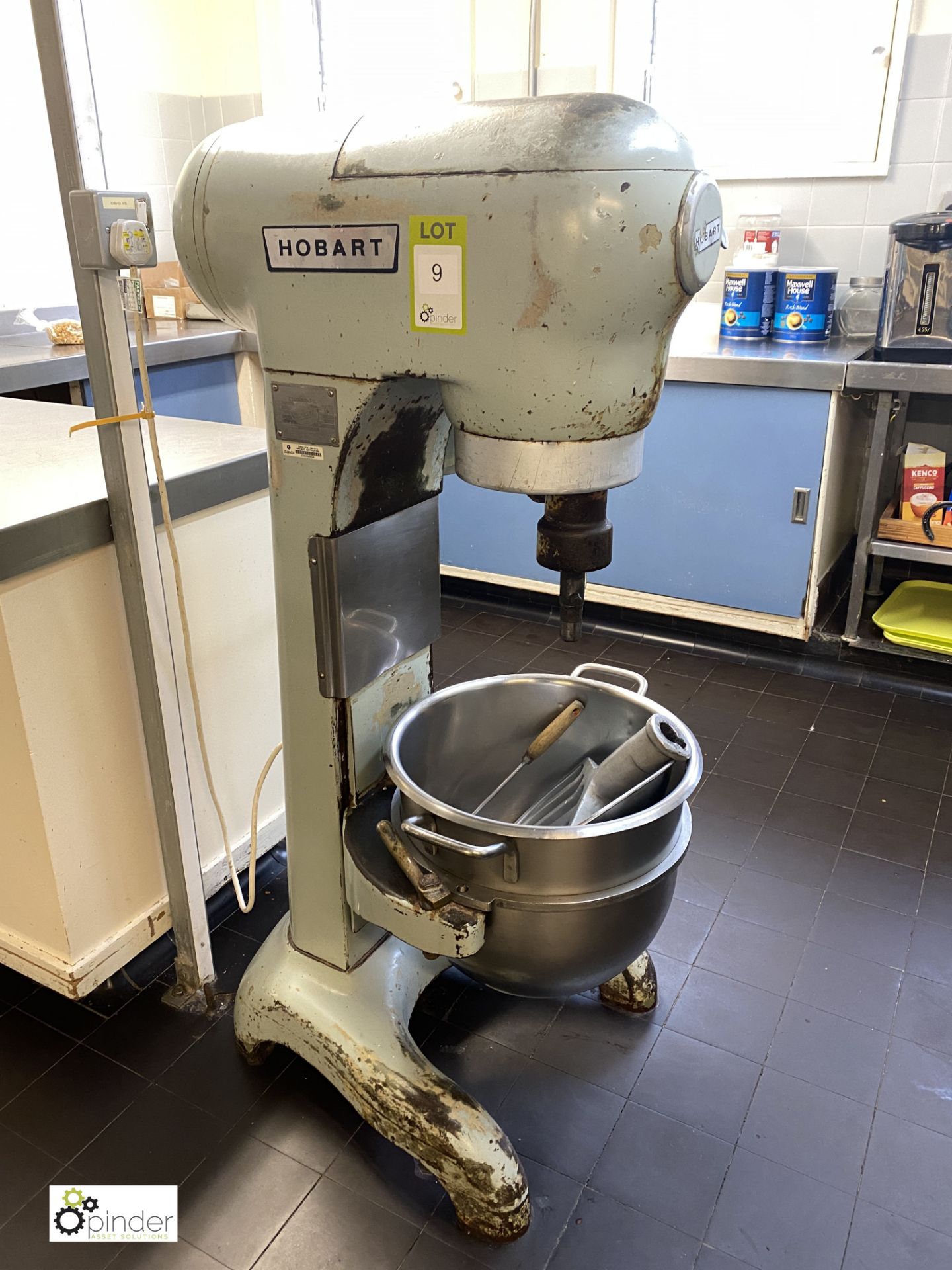 Hobart SE302 floor standing Planetary Food Mixer, 240volts, with bowl and mixing paddle (in Kitchen)