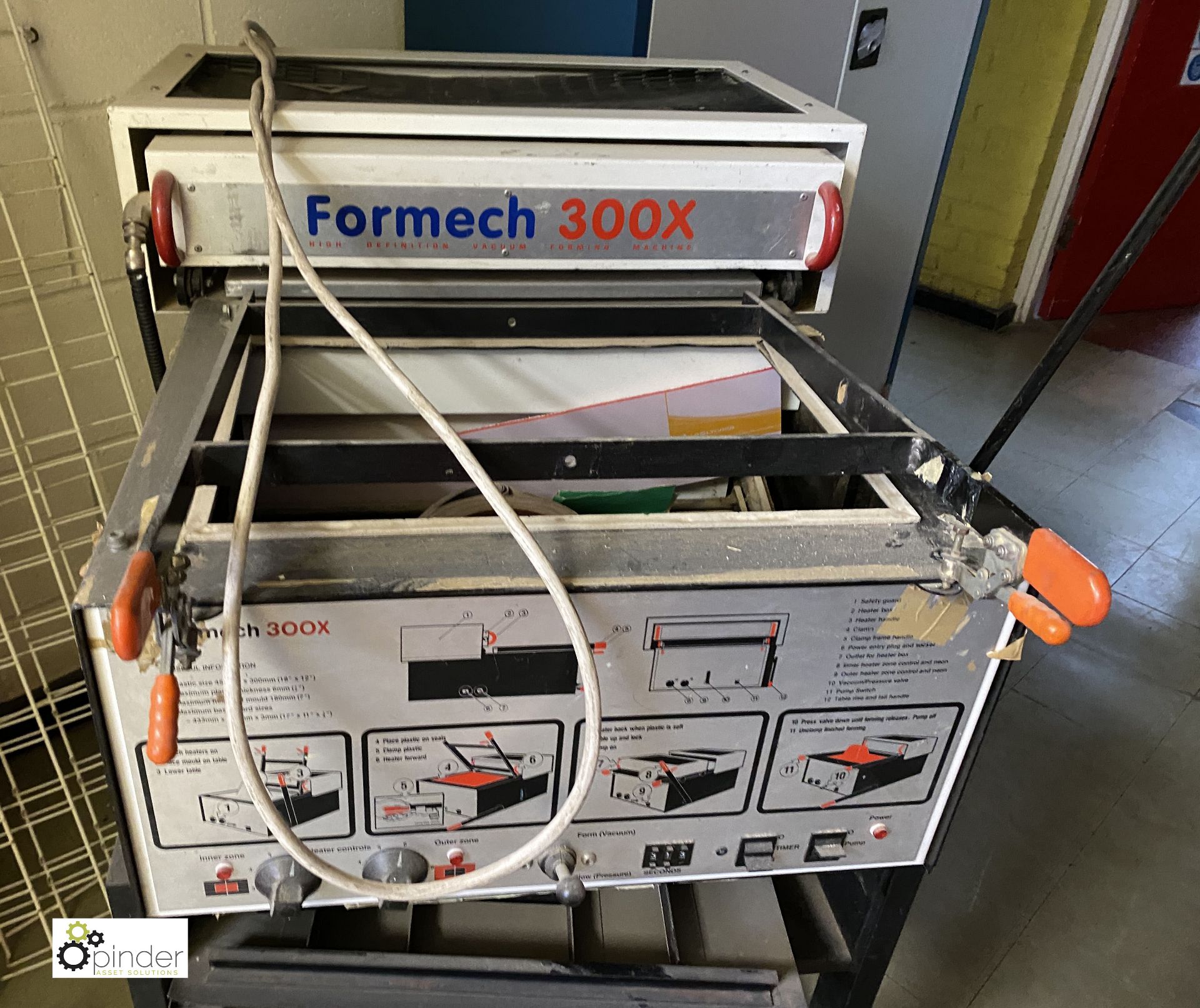 Formech 300X Vacuum Forming Machine, 240volts, serial number 32217, trolley not included (in Tec 1 - Image 2 of 7