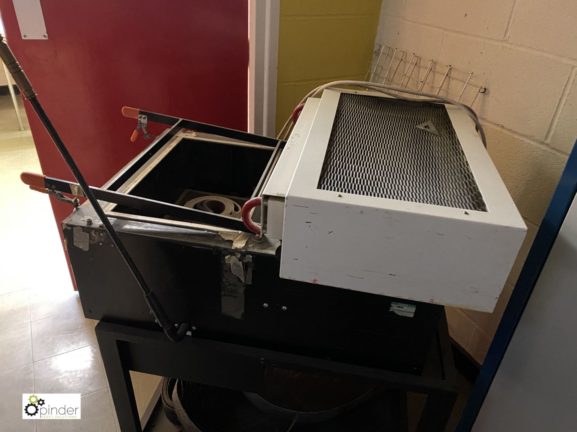 Formech 300X Vacuum Forming Machine, 240volts, serial number 32217, trolley not included (in Tec 1 - Image 5 of 7